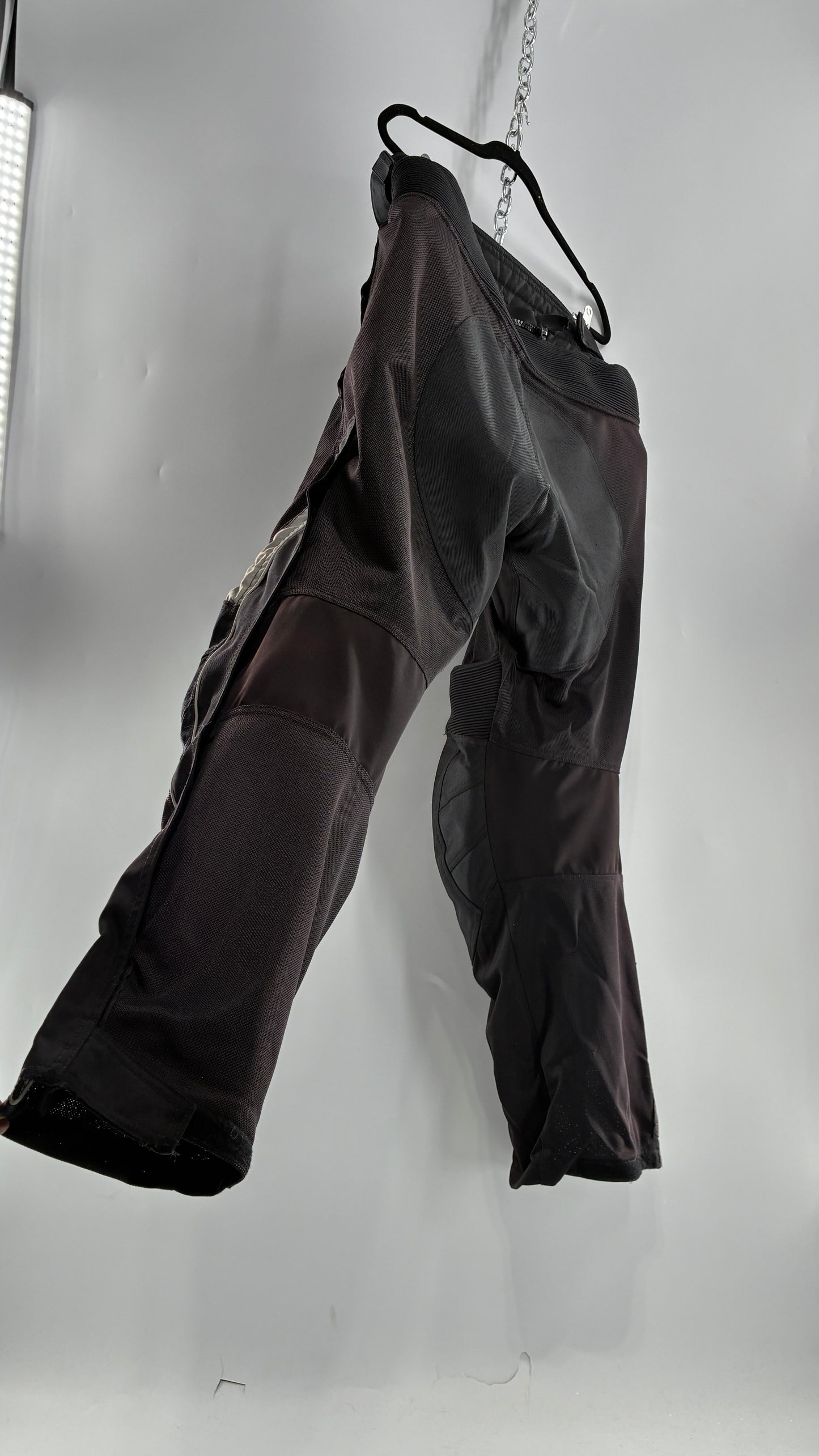 Vintage TOURMASTER VENTURE2.0 Motorcycle Riding Pants with Built In Padding (XXL Short)