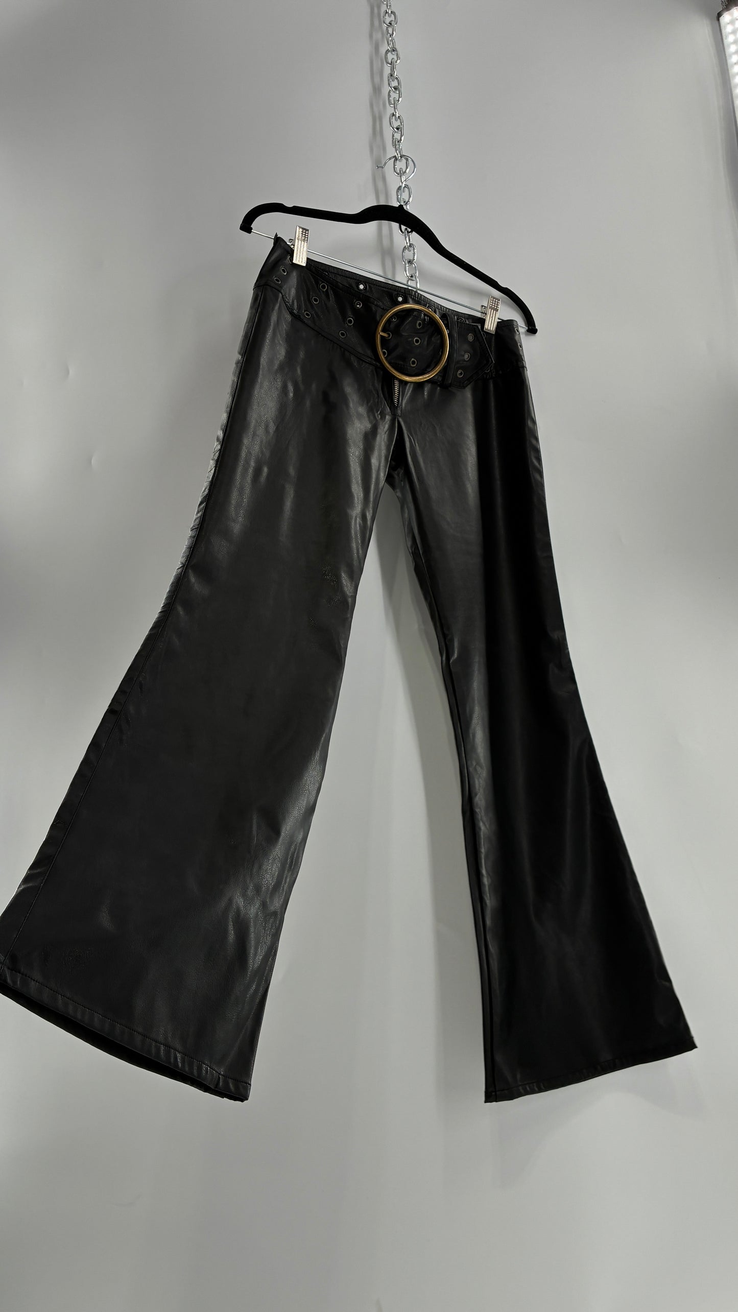 Vintage Toba&Co Tobacco Faux Leather Low Rise Zip Front Kick Flares with Wide Grommet Covered Bronze Circle Buckle Belt (S)