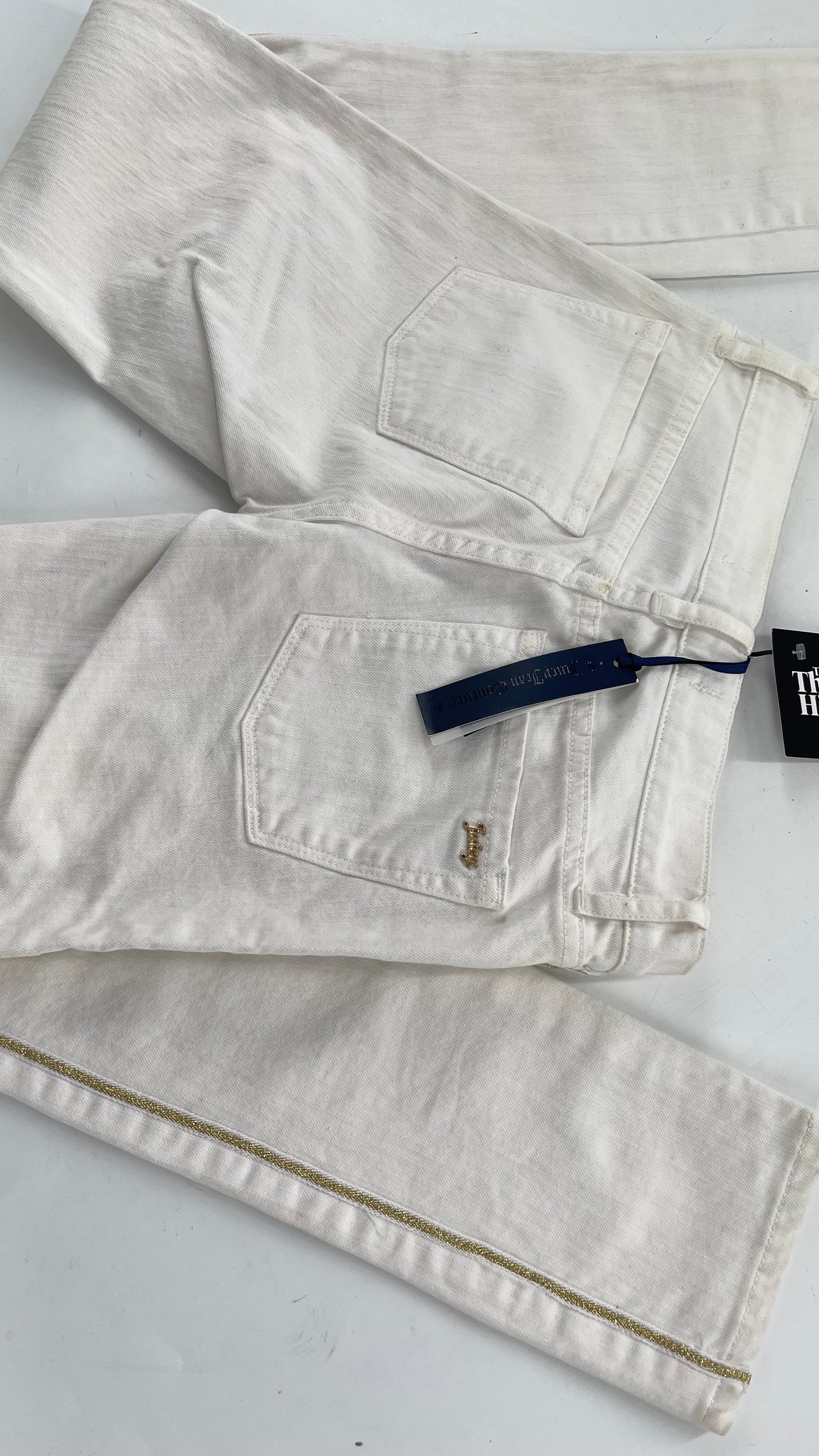 Deadstock Vintage Juicy Couture White Skinny Jeans with Gold Trim and Hardware (25)