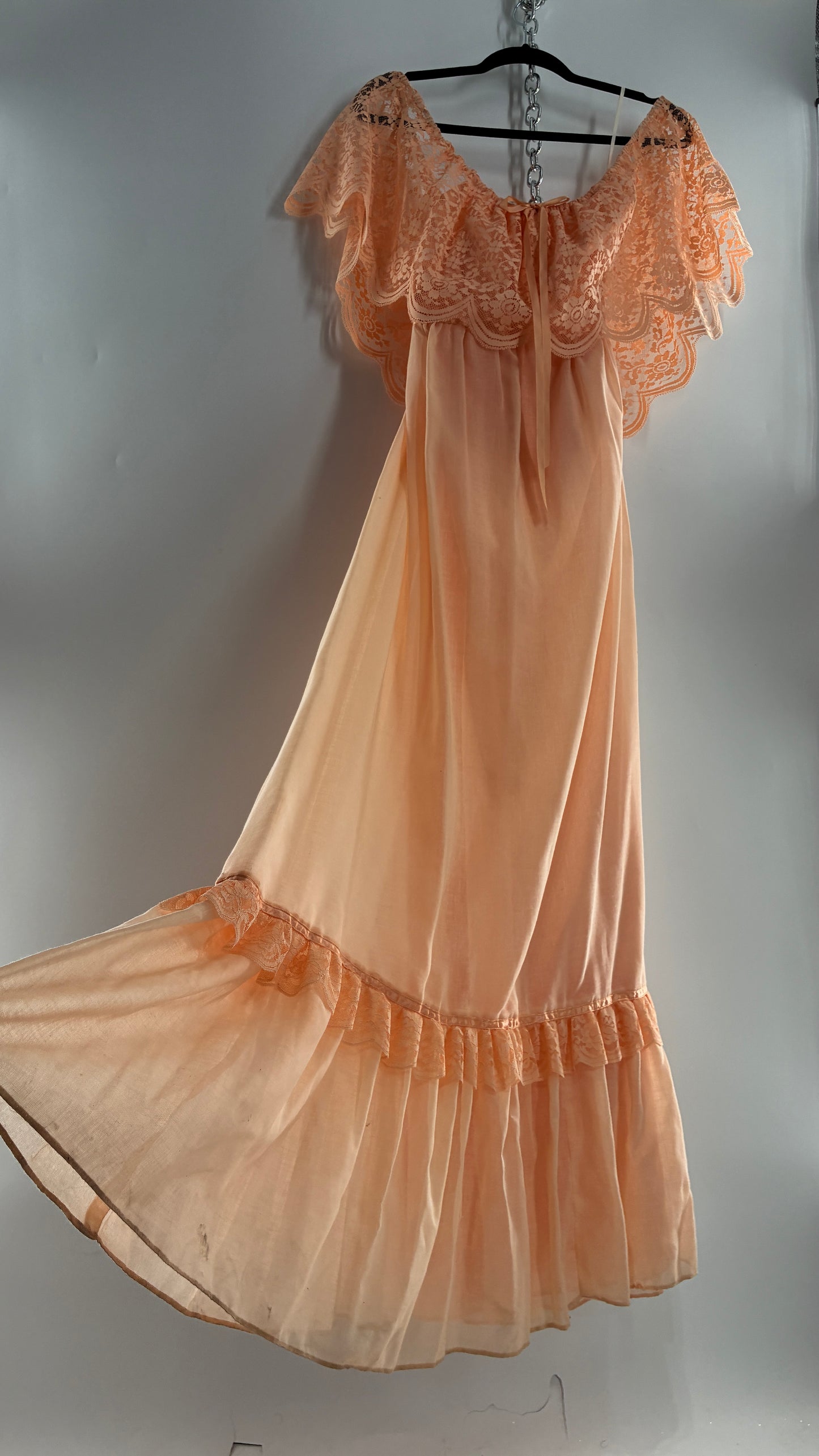 Vintage 1960s Ruffled Off the Shoulder Peach Full Length Voluminous Gown with Tie Back (9/10)