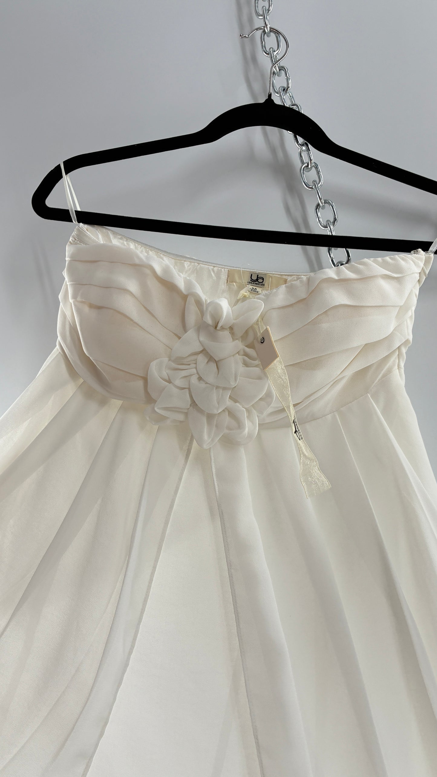 Deadstock Vintage 1990 YA LOS ANGELES White Vented Mini Dress with Petal Appliqué Detail (Medium)