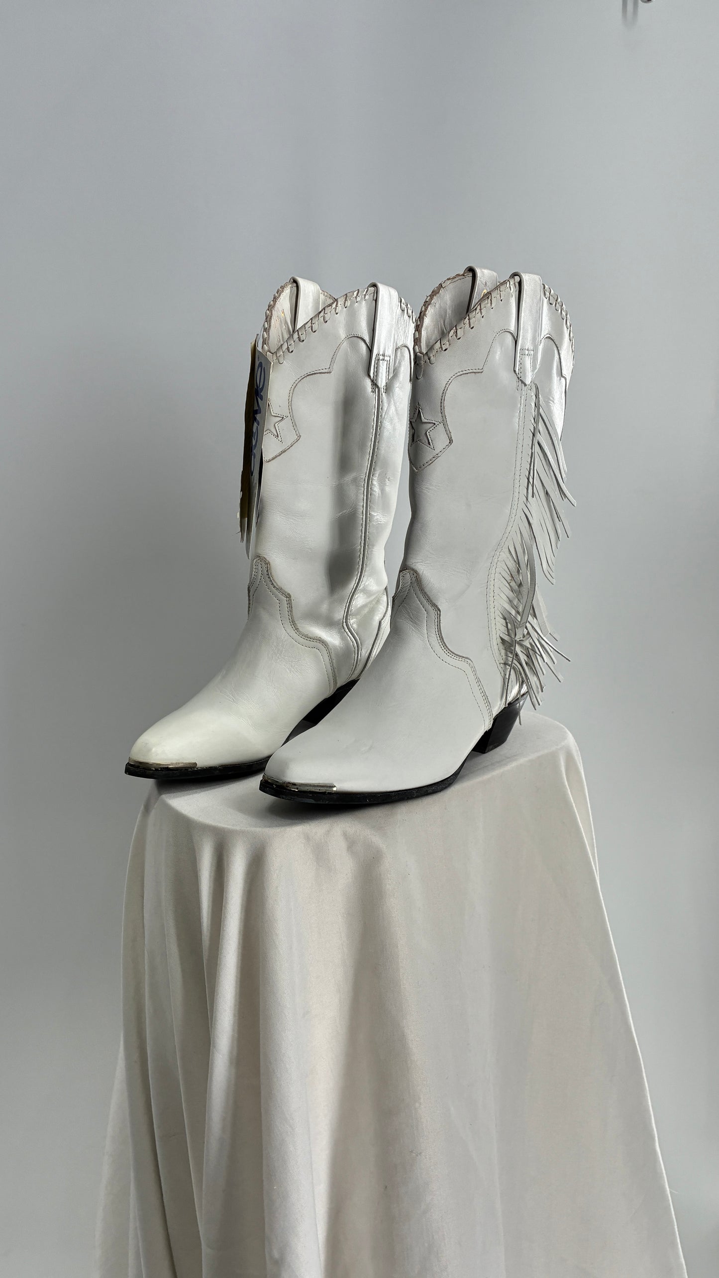 Deadstock Vintage ACME White Cowboy Boots with Braided Cuff, Fringe Sides(6)