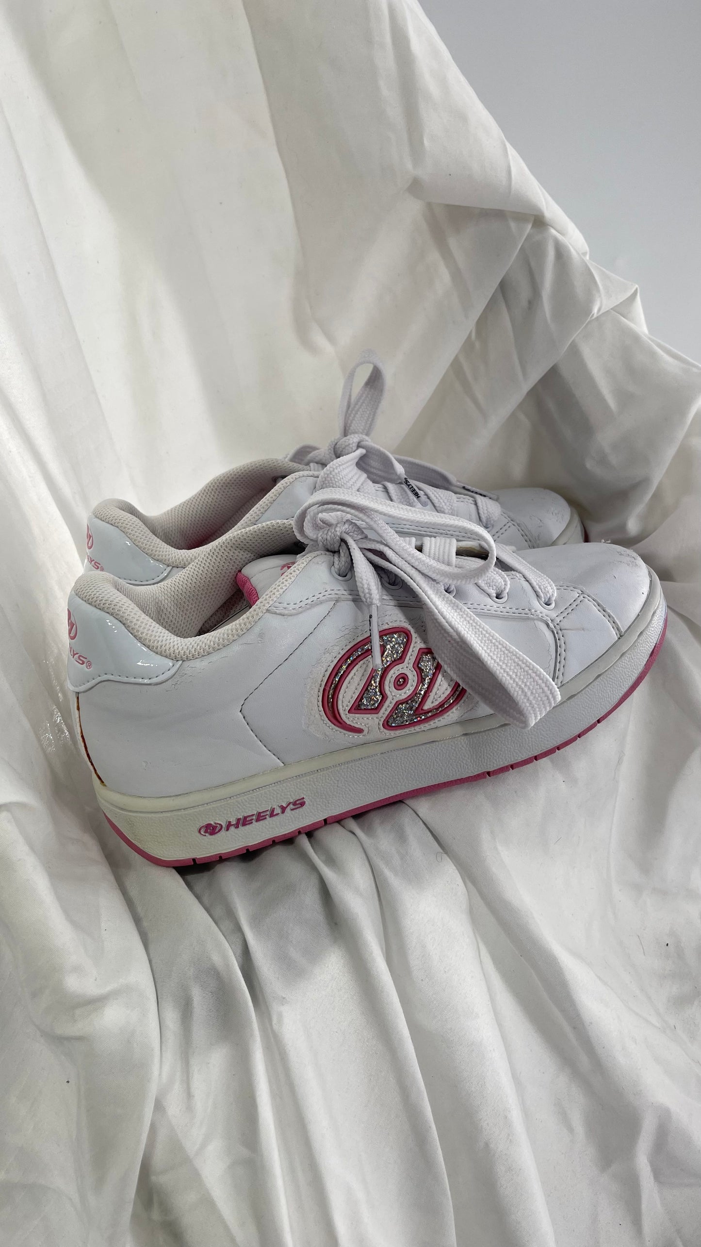 Vintage Scuffed Up White Pink Glitter Heelys (7)