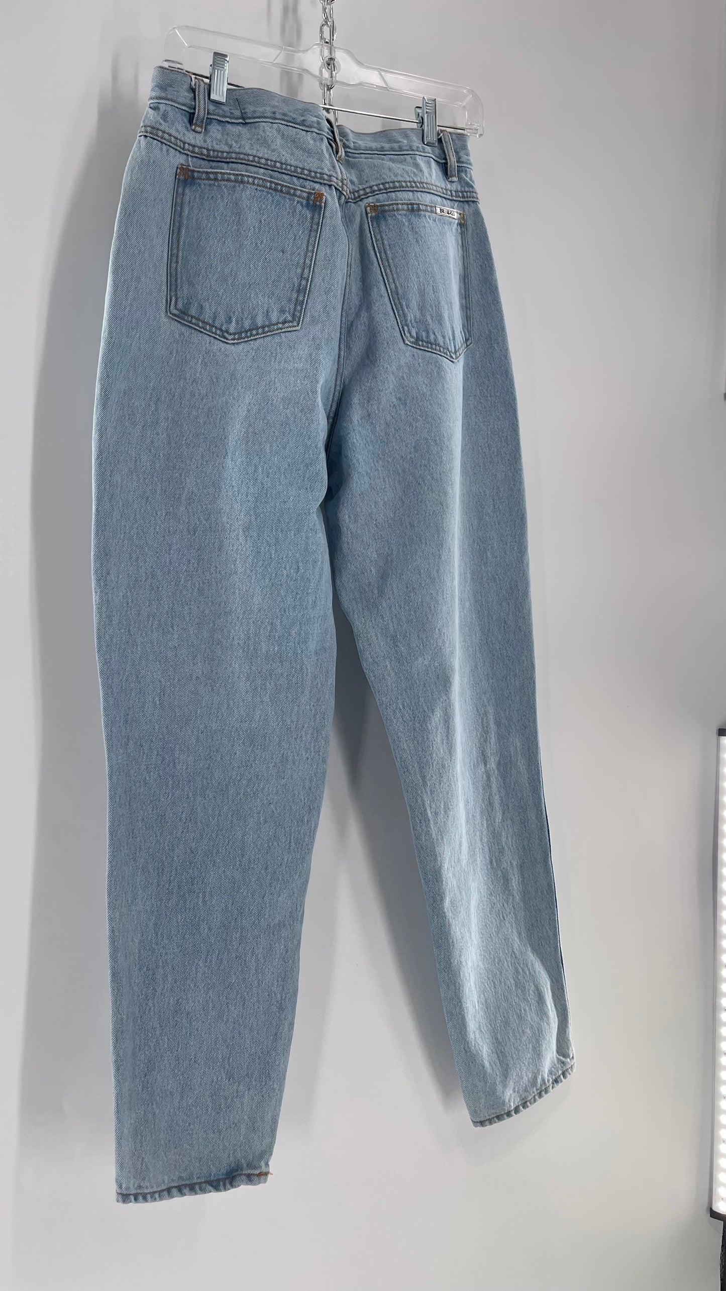 Vintage BILL BLASS Light Wash Ultra High Rise Mom Jean (12)
