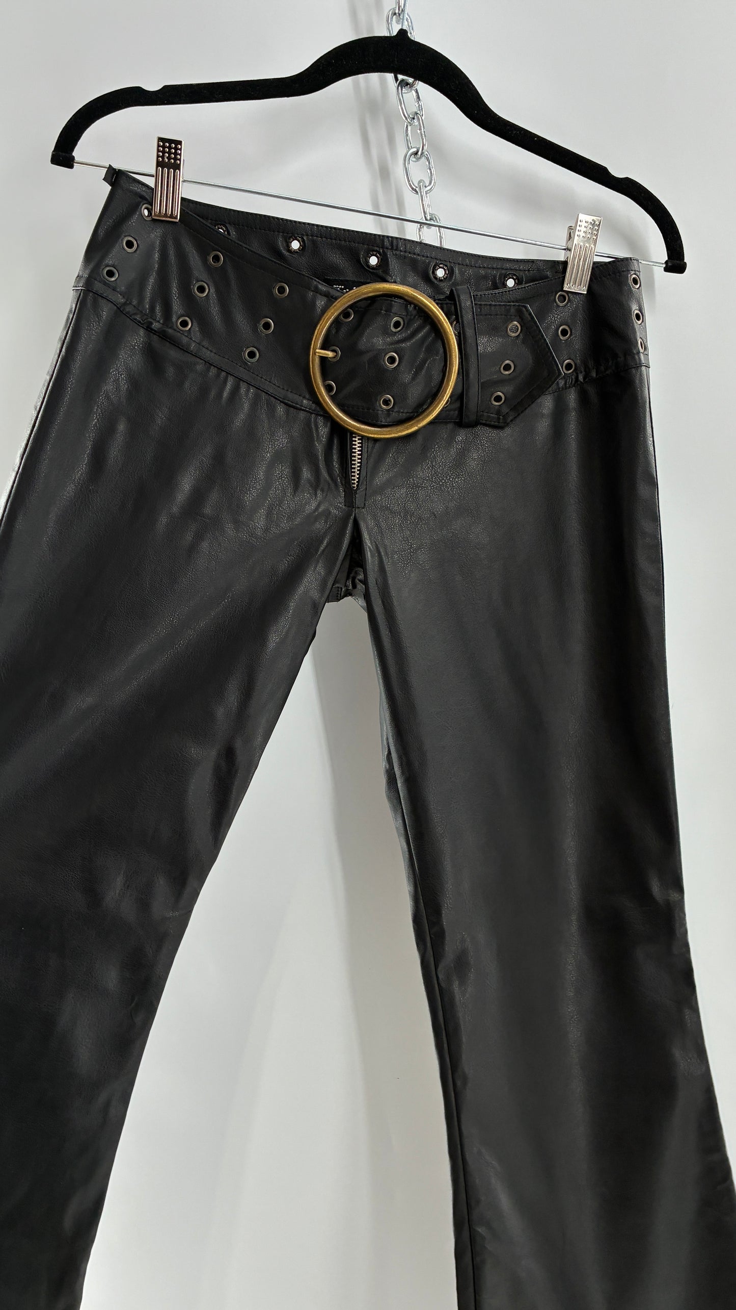 Vintage Toba&Co Tobacco Faux Leather Low Rise Zip Front Kick Flares with Wide Grommet Covered Bronze Circle Buckle Belt (S)