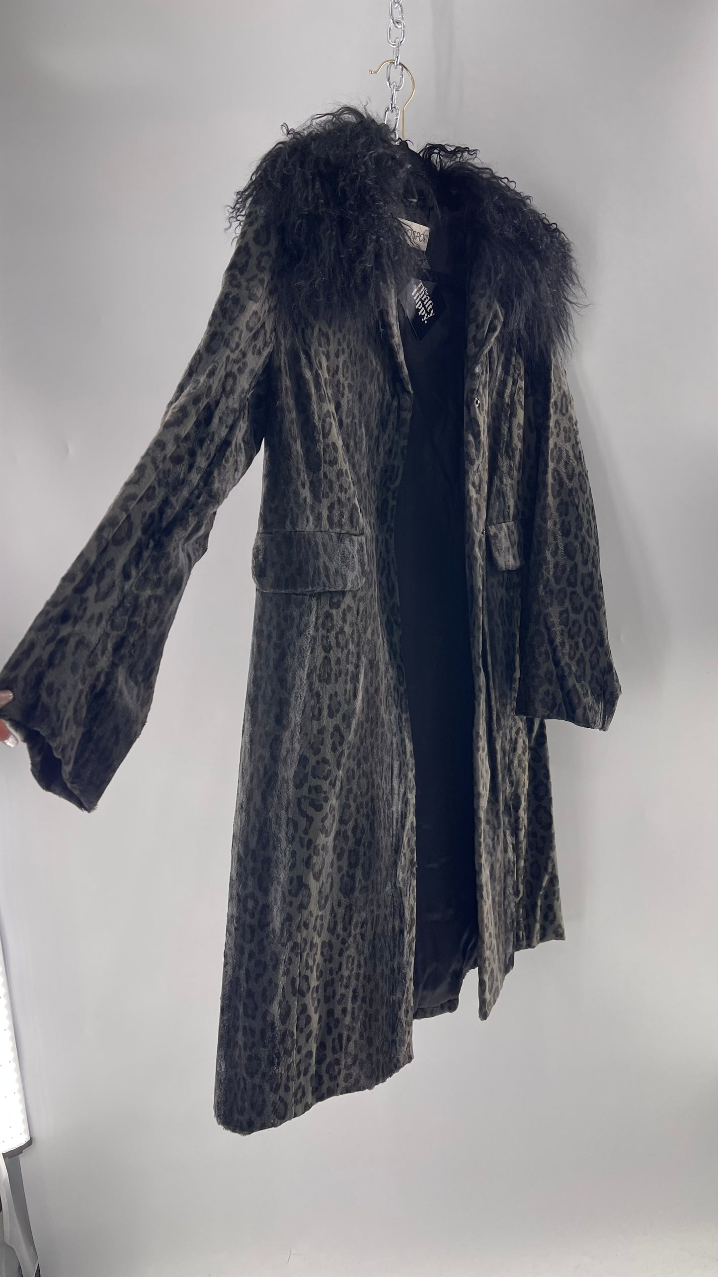 Vintage Romanian RAMOSTEPH Black/Gray Leopard Print Coat with Mongolian Fur Collar (Medium)