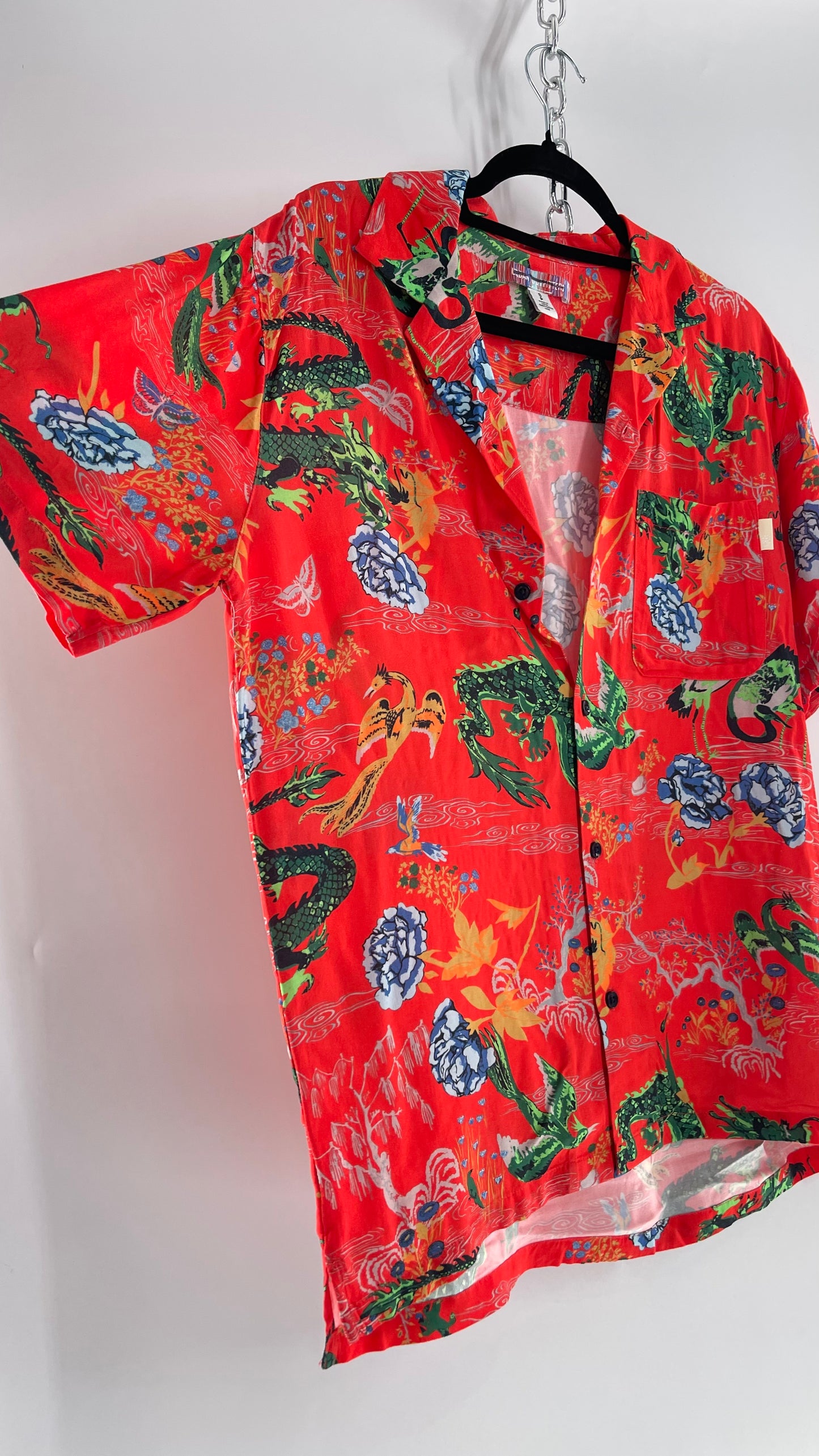 Urban Outfitters Red Dragon Motif Men’s Button Up (Small)