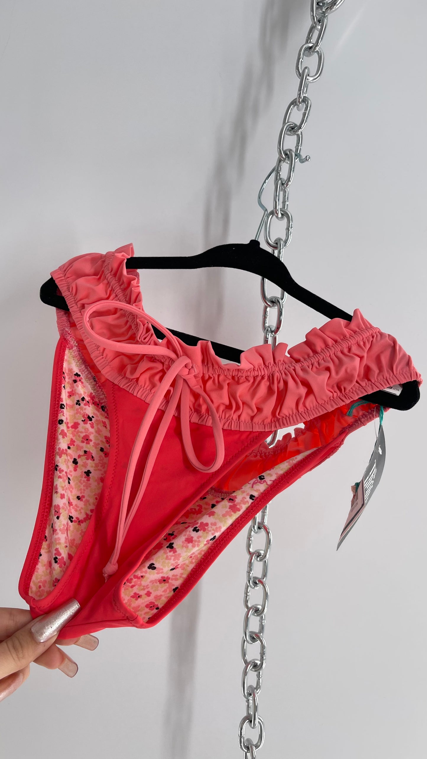 Kti per te Free People Ruched Waistline Pink Swim Bottoms NWOT (Small)