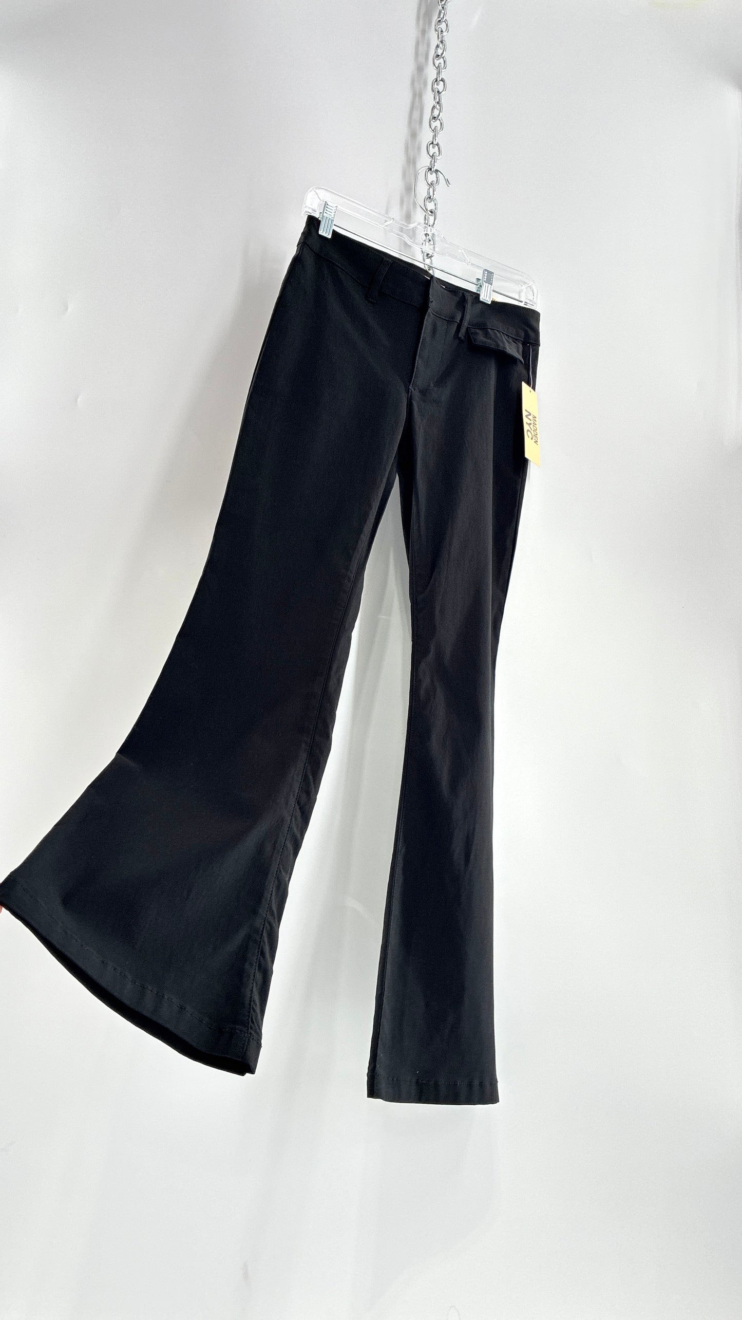 Deadstock Vintage MADDEN NYC Stretchy Black Mid Rise Flare (Small)