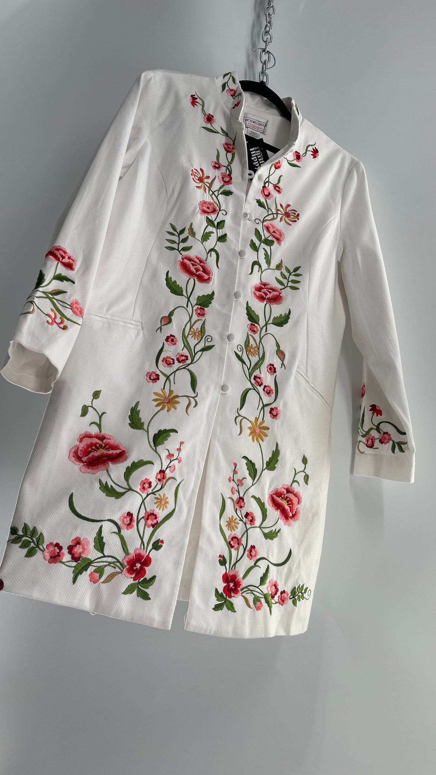 VICTOR COSTA Occasions White Coat with Embroidered Floral Details (Large)