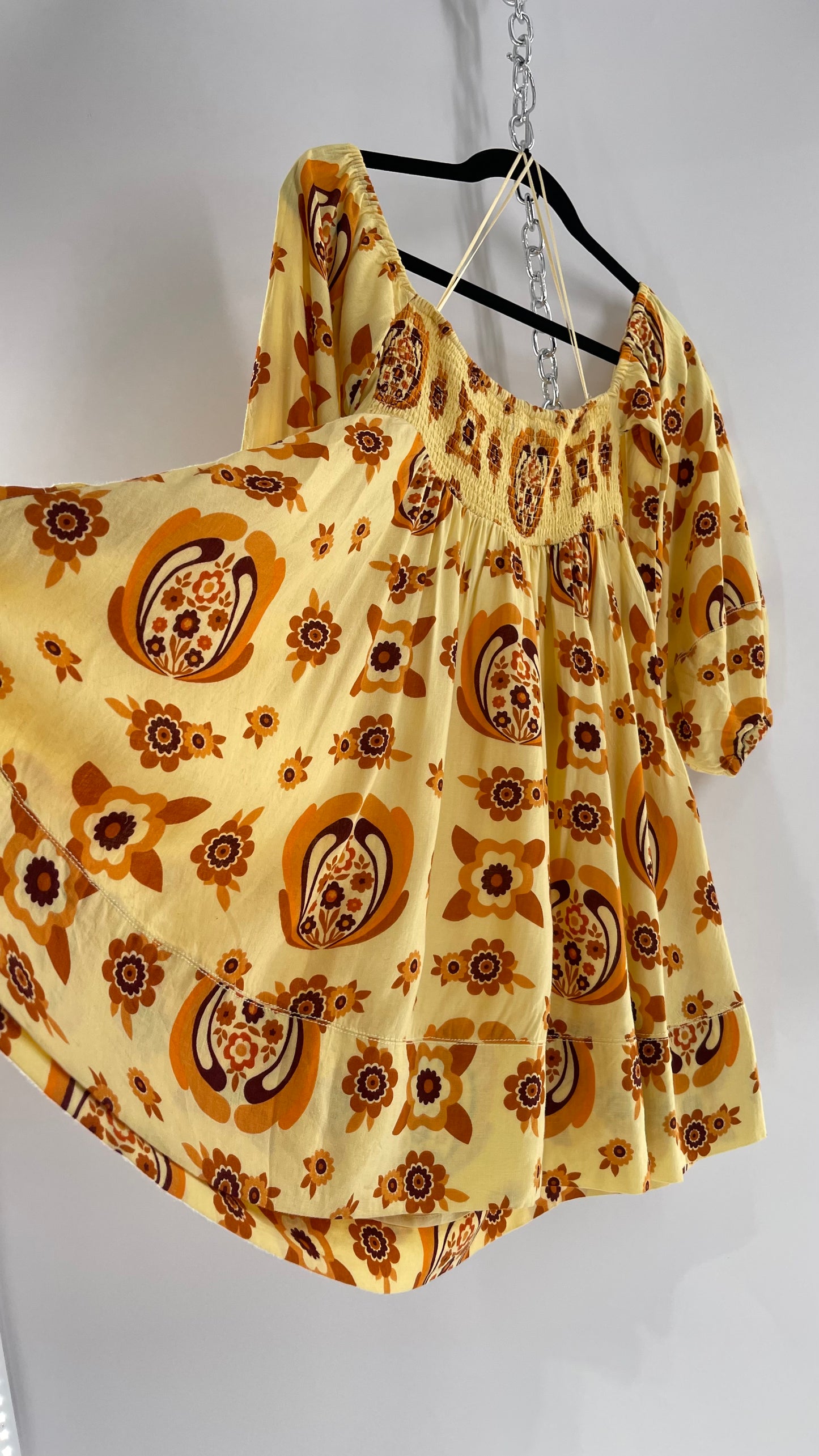 Urban Outfitters 1970s Puff Sleeve Retro Printed Babydoll Mini (Small)