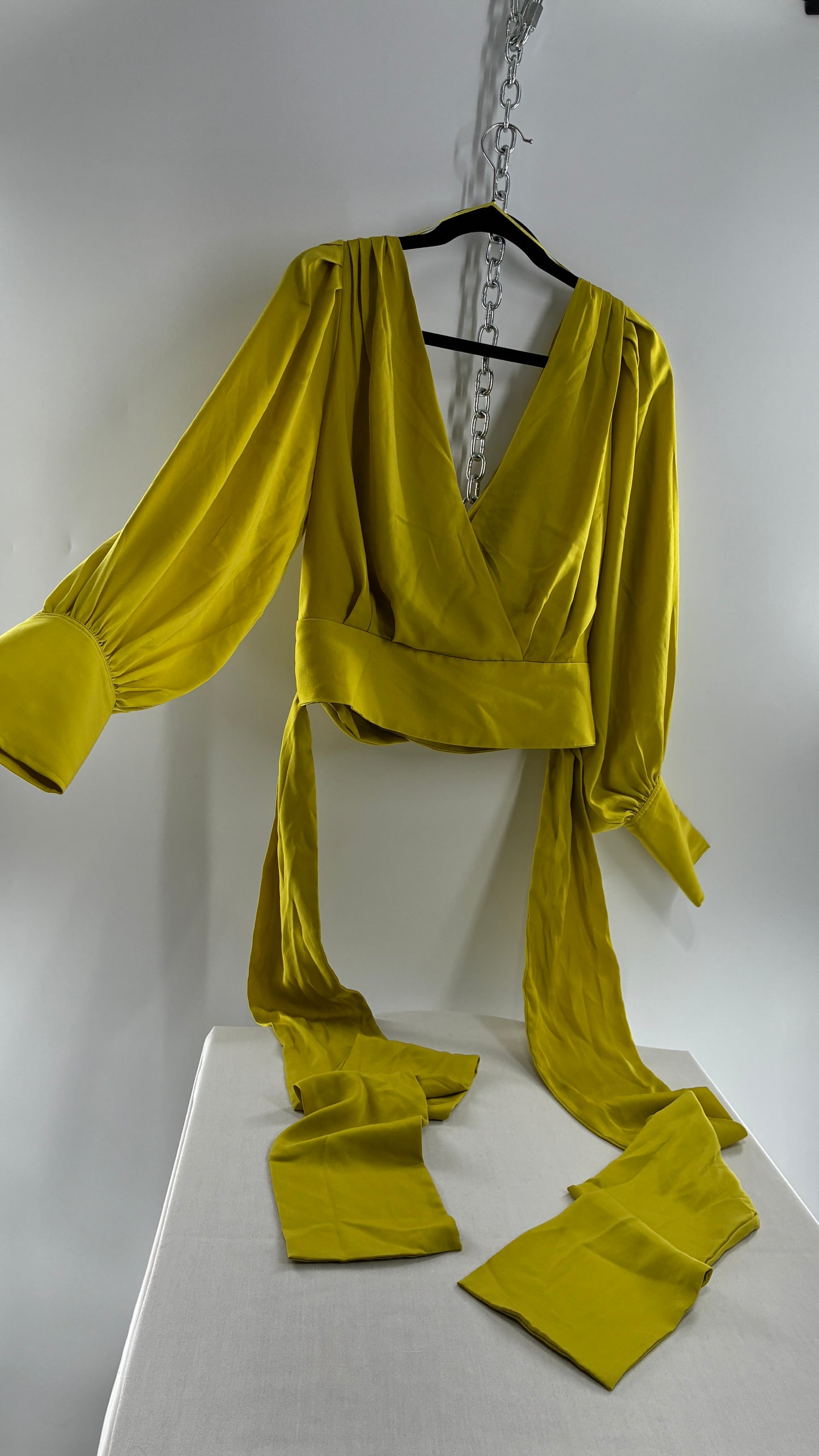 BANANA REPUBLIC Balloon Sleeve Chartreuse Green Wrap Around Blouse (10)