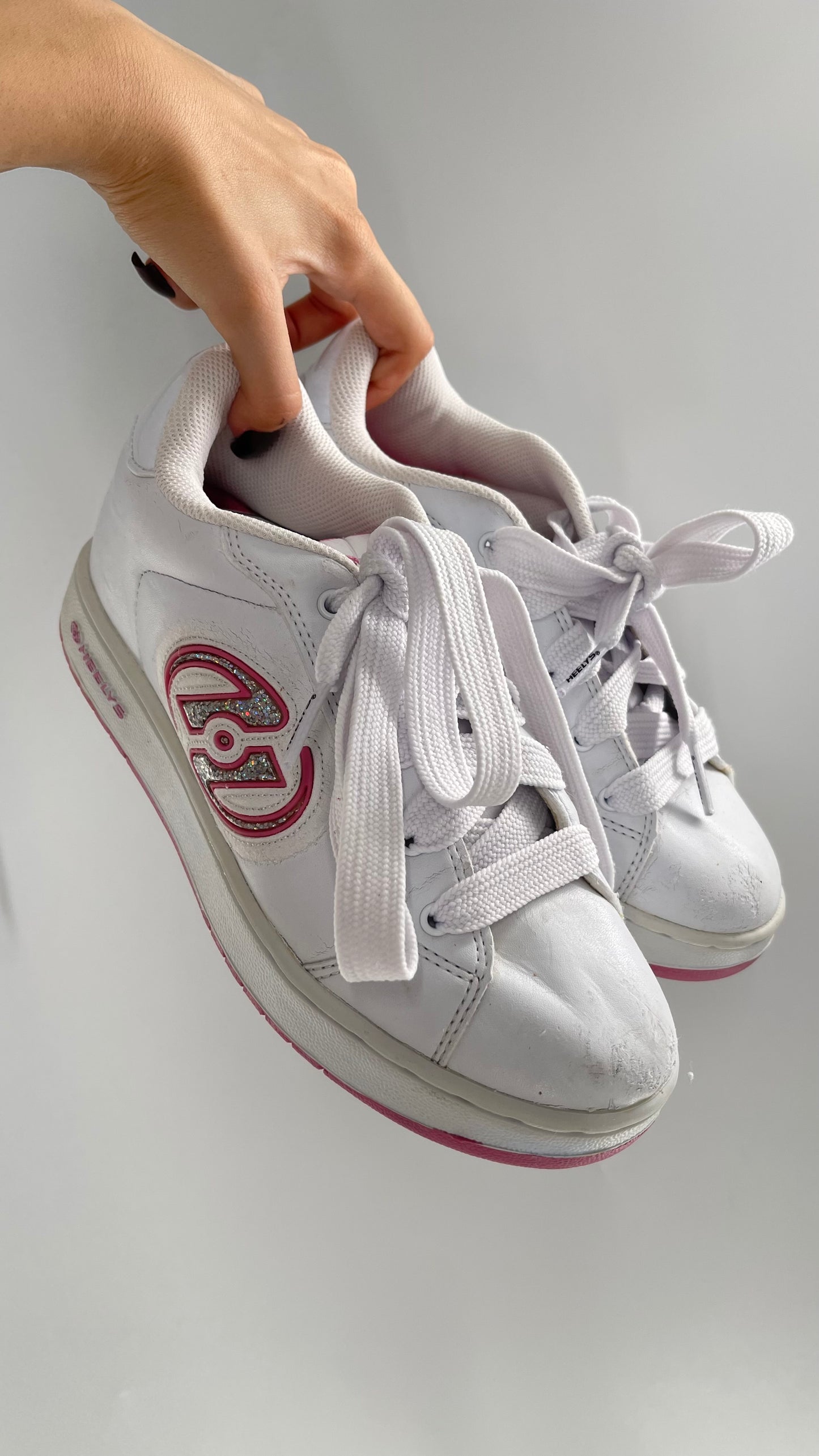Vintage Scuffed Up White Pink Glitter Heelys (7)