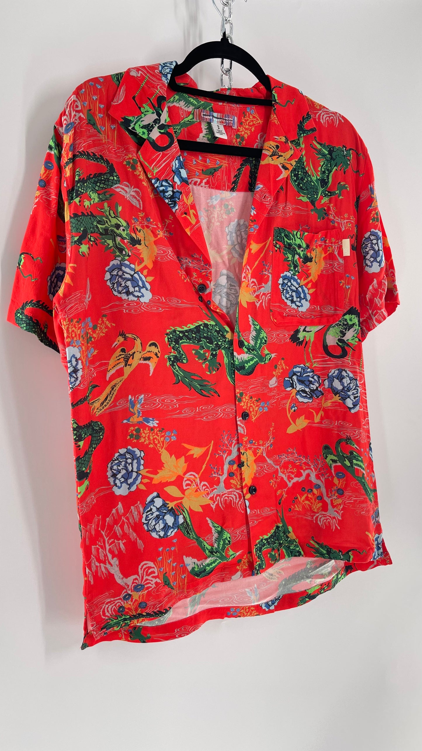 Urban Outfitters Red Dragon Motif Men’s Button Up (Small)
