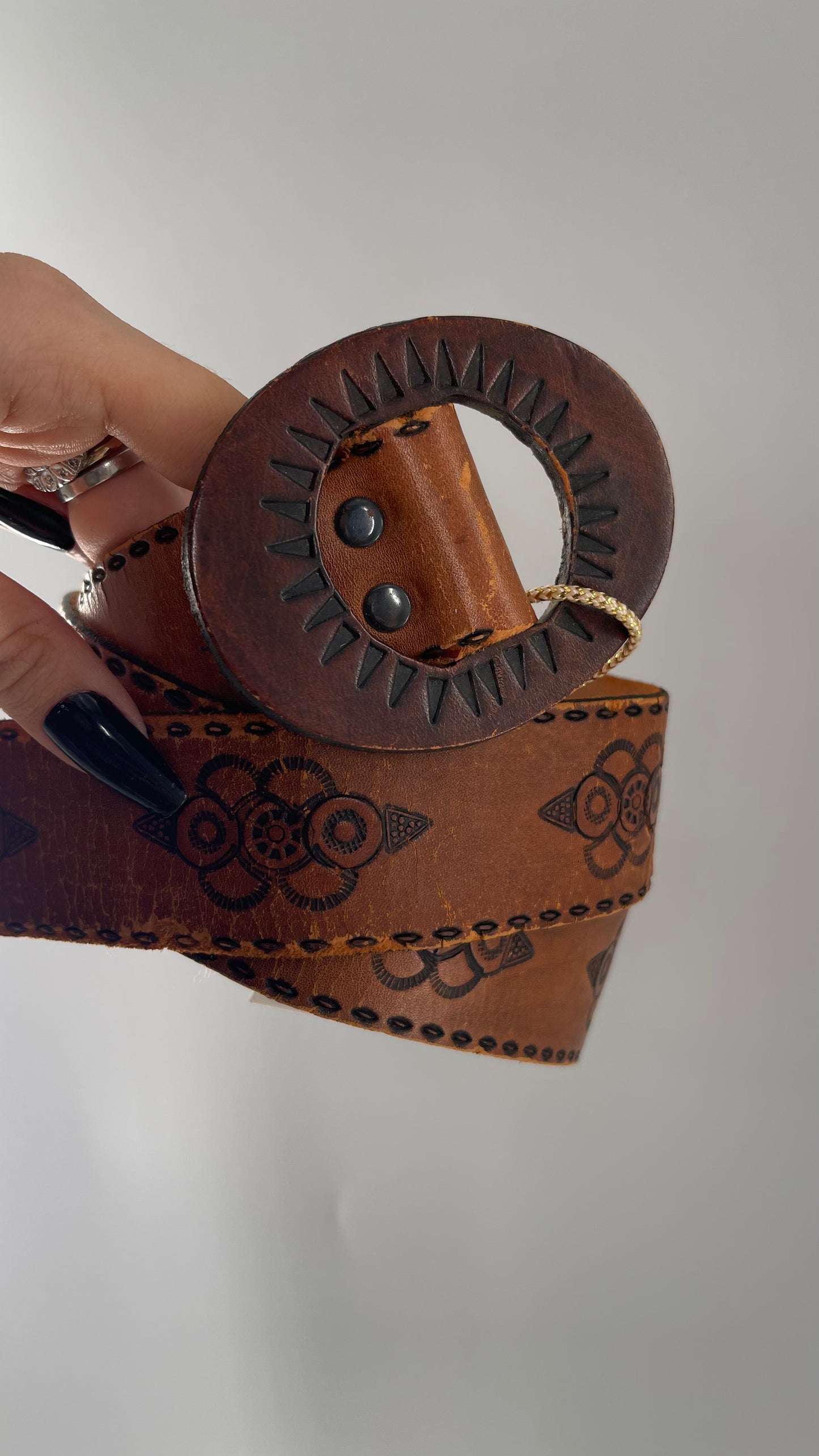 Vintage 70s Hand Tooled HandCrafted Embossed Genuine Leather Belt (S/M)