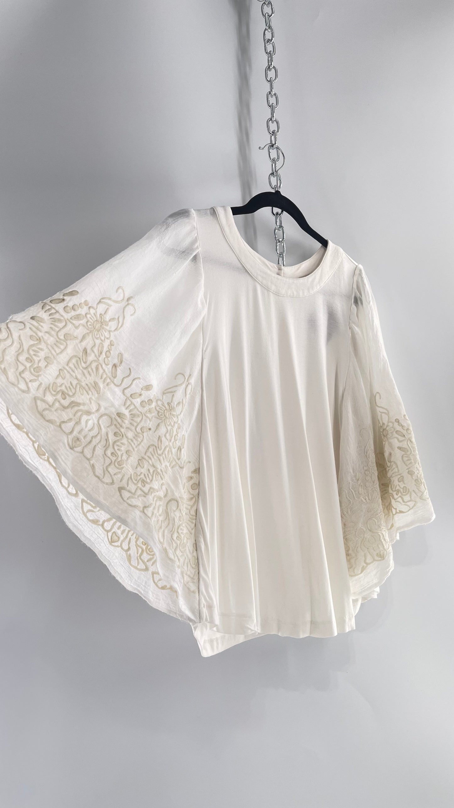 Anthropologie Eri + Ali White Embroidered Bat Wing Blouse (Medium)