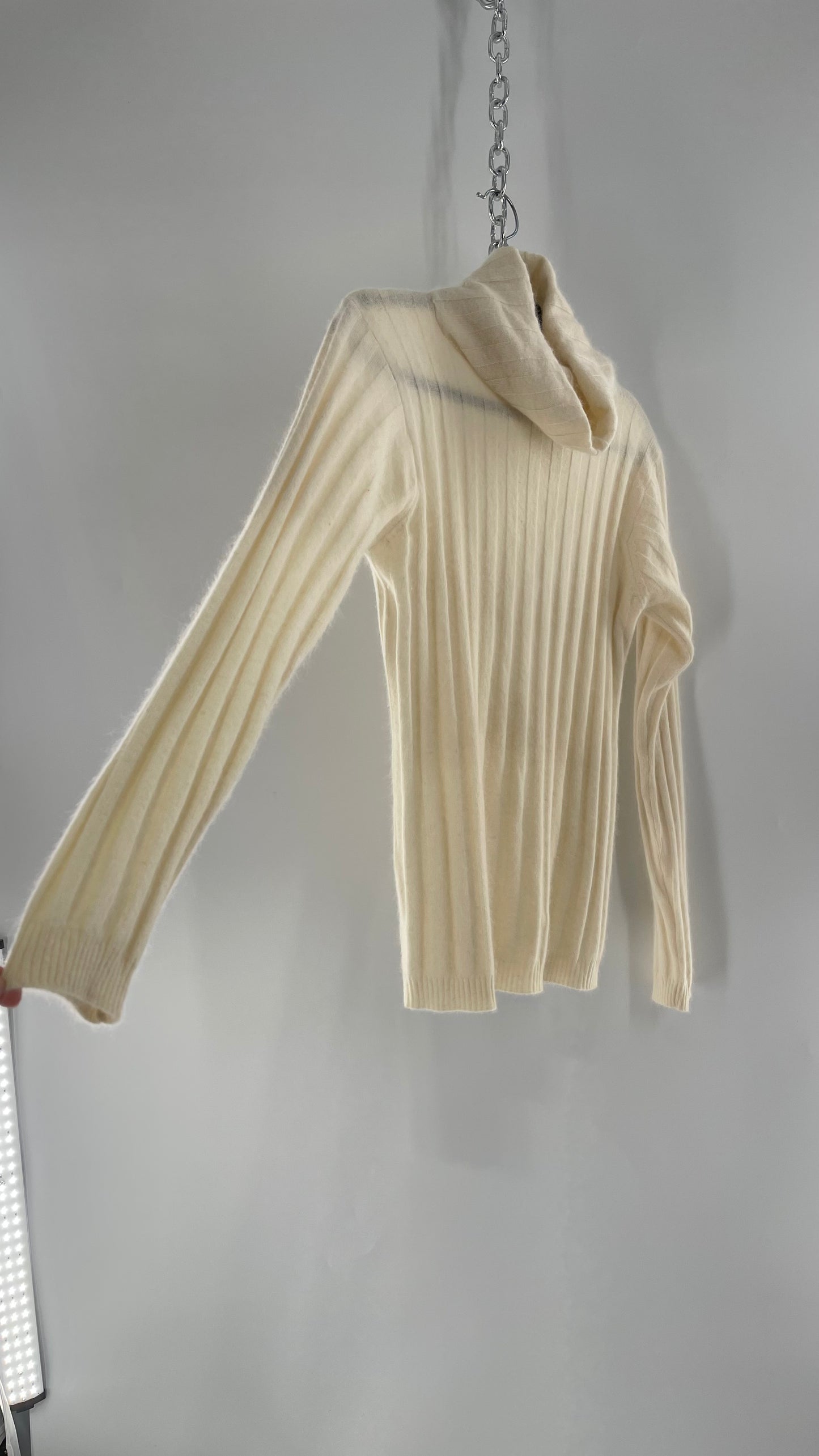Vintage Ellen Tracy 70% Lamb Wool 20% Rabbit Turtle Neck Sweater (S)