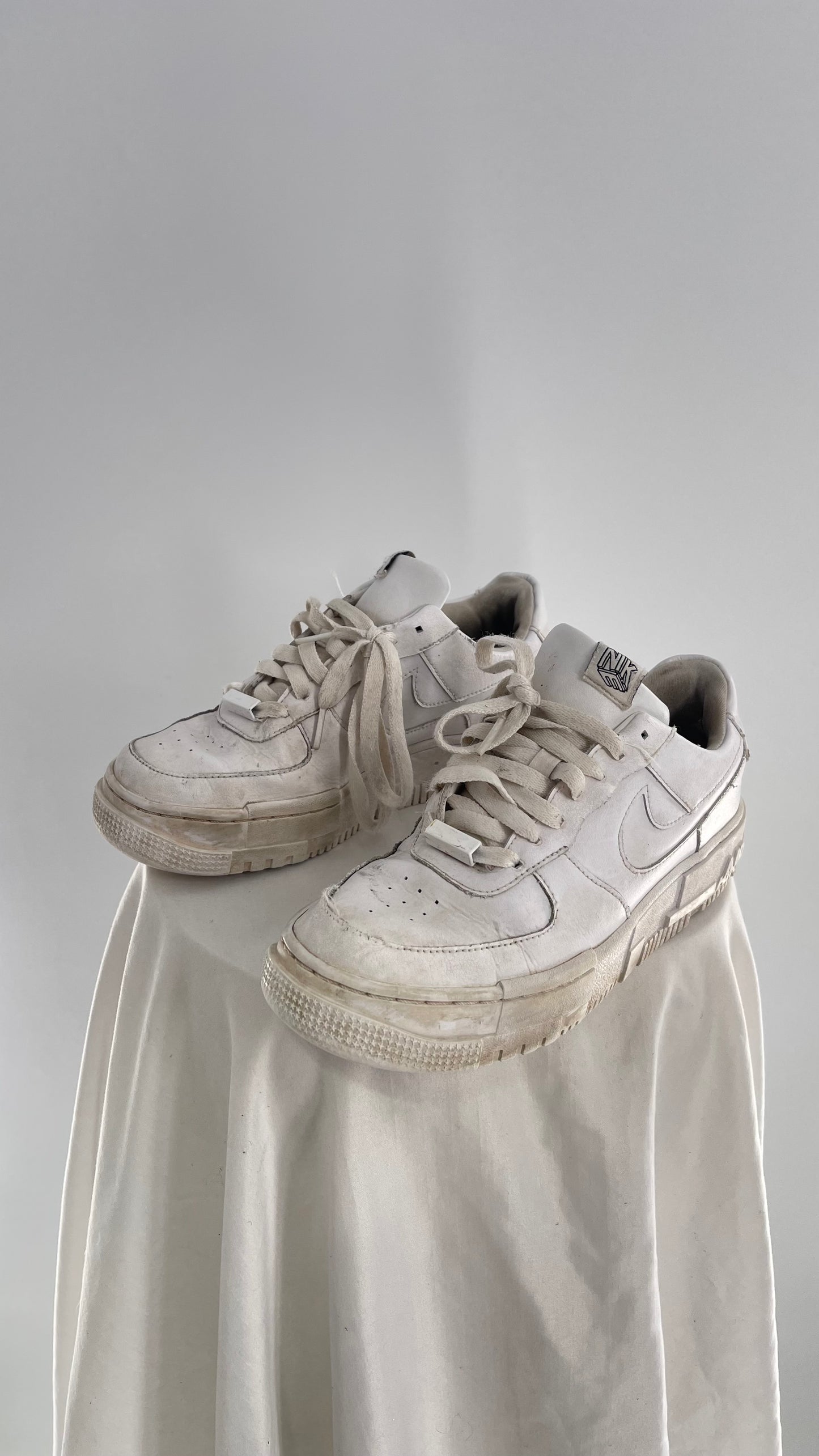Vintage 1980s Retro Pixel Nike Air Force AF1 (8)