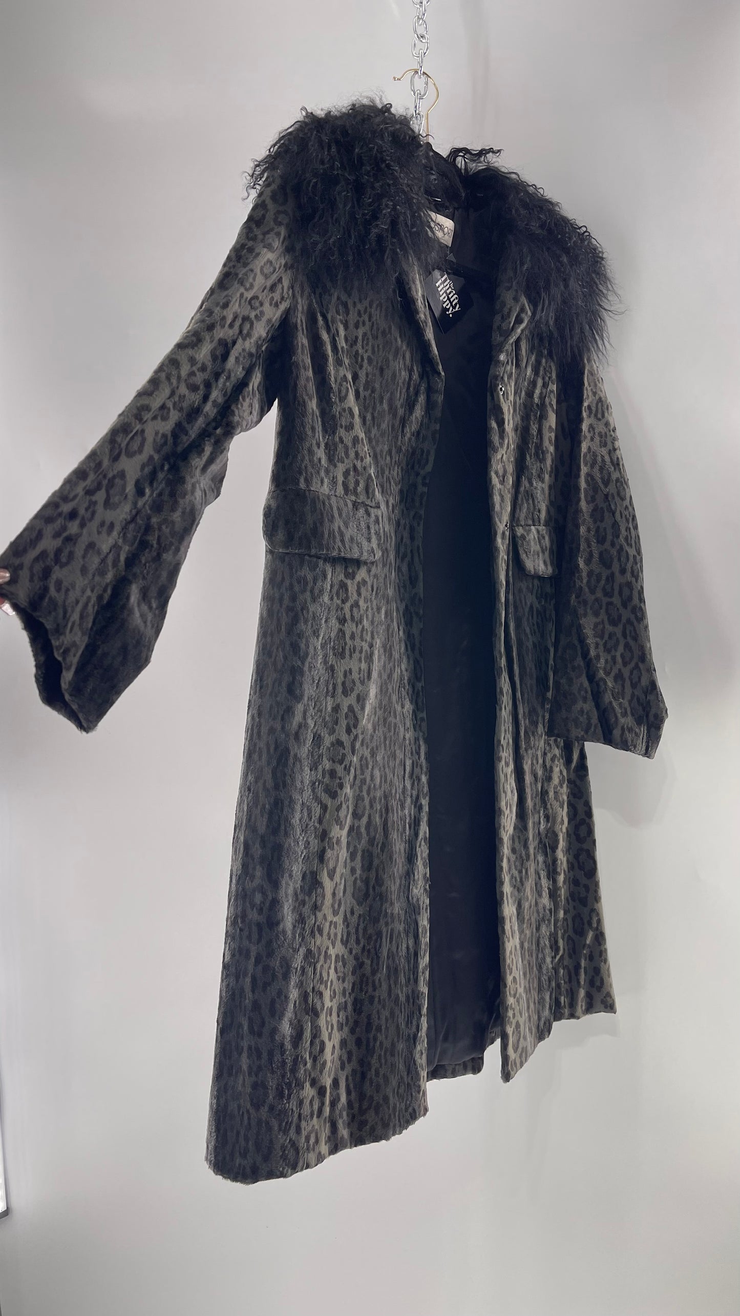 Vintage Romanian RAMOSTEPH Black/Gray Leopard Print Coat with Mongolian Fur Collar (Medium)
