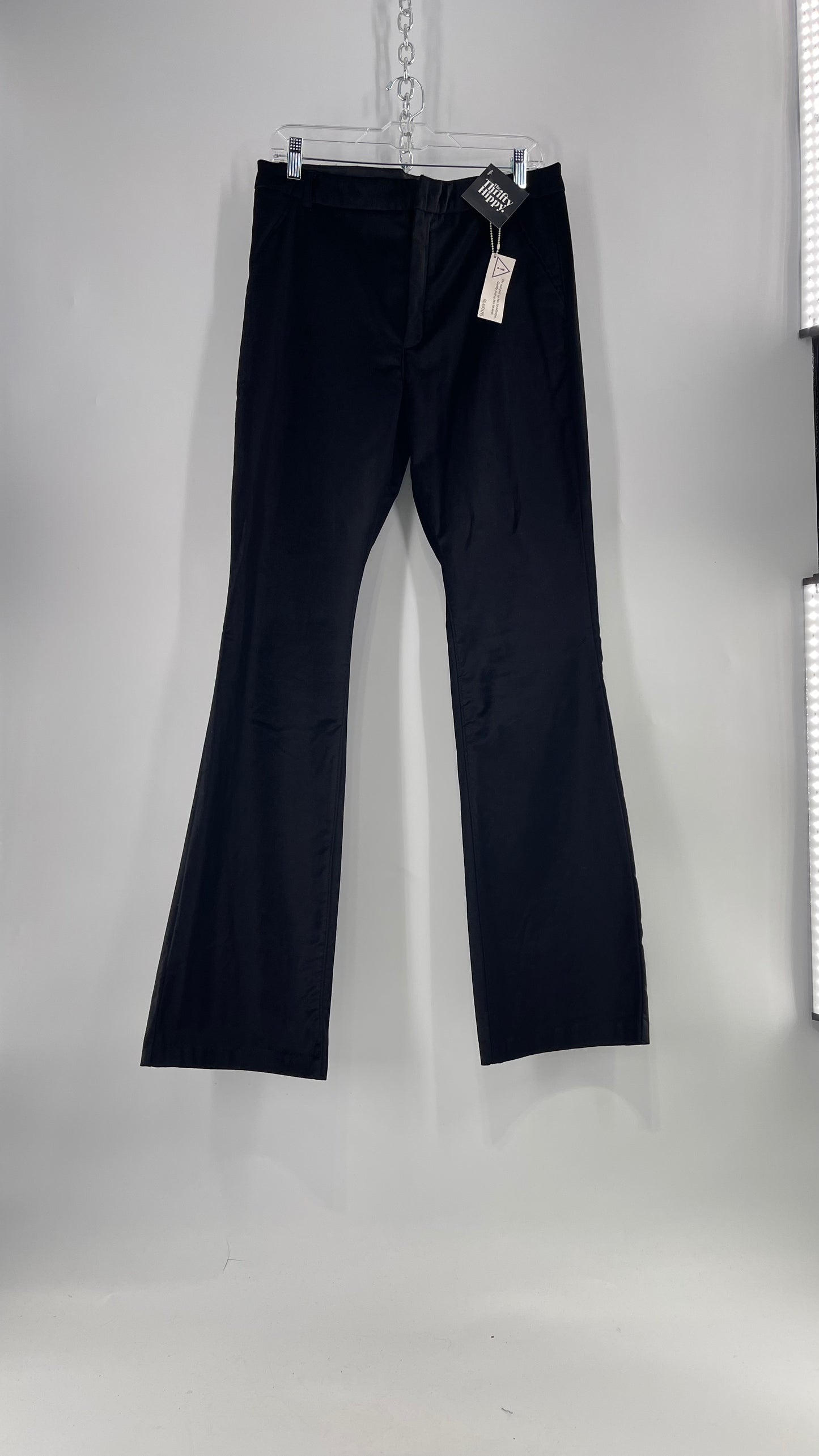 BLANK NYC Black Velvet Kick Flares (31) tá
