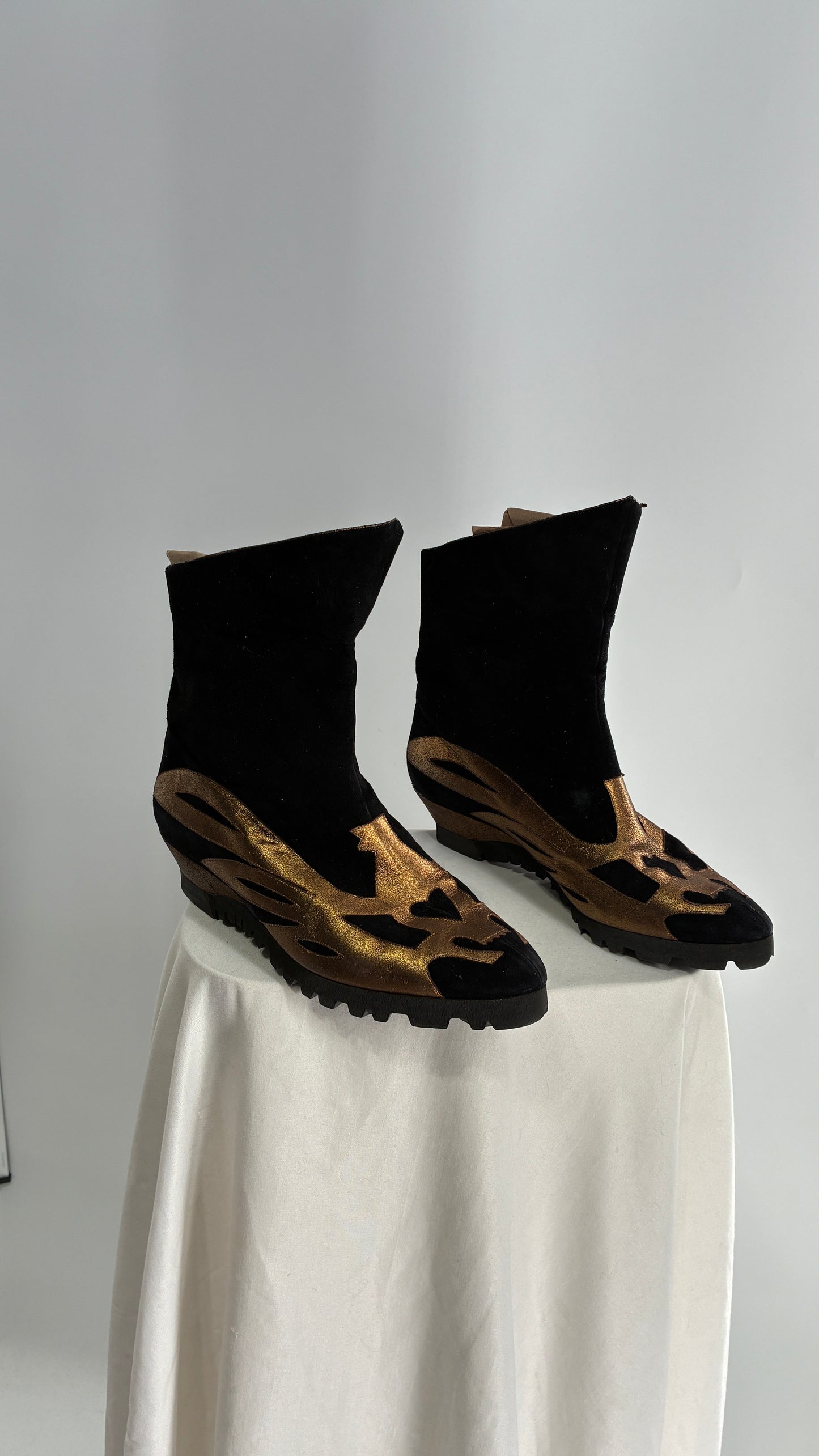 Vintage 1960s Pancaldi for MARLOWE Black Suede Gold/Bronze Appliqué Patchwork Pointed Toe Boot (38.5)