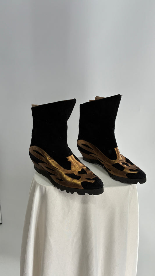 Vintage 1960s Pancaldi for MARLOWE Black Suede Gold/Bronze Appliqué Patchwork Pointed Toe Boot (38.5)
