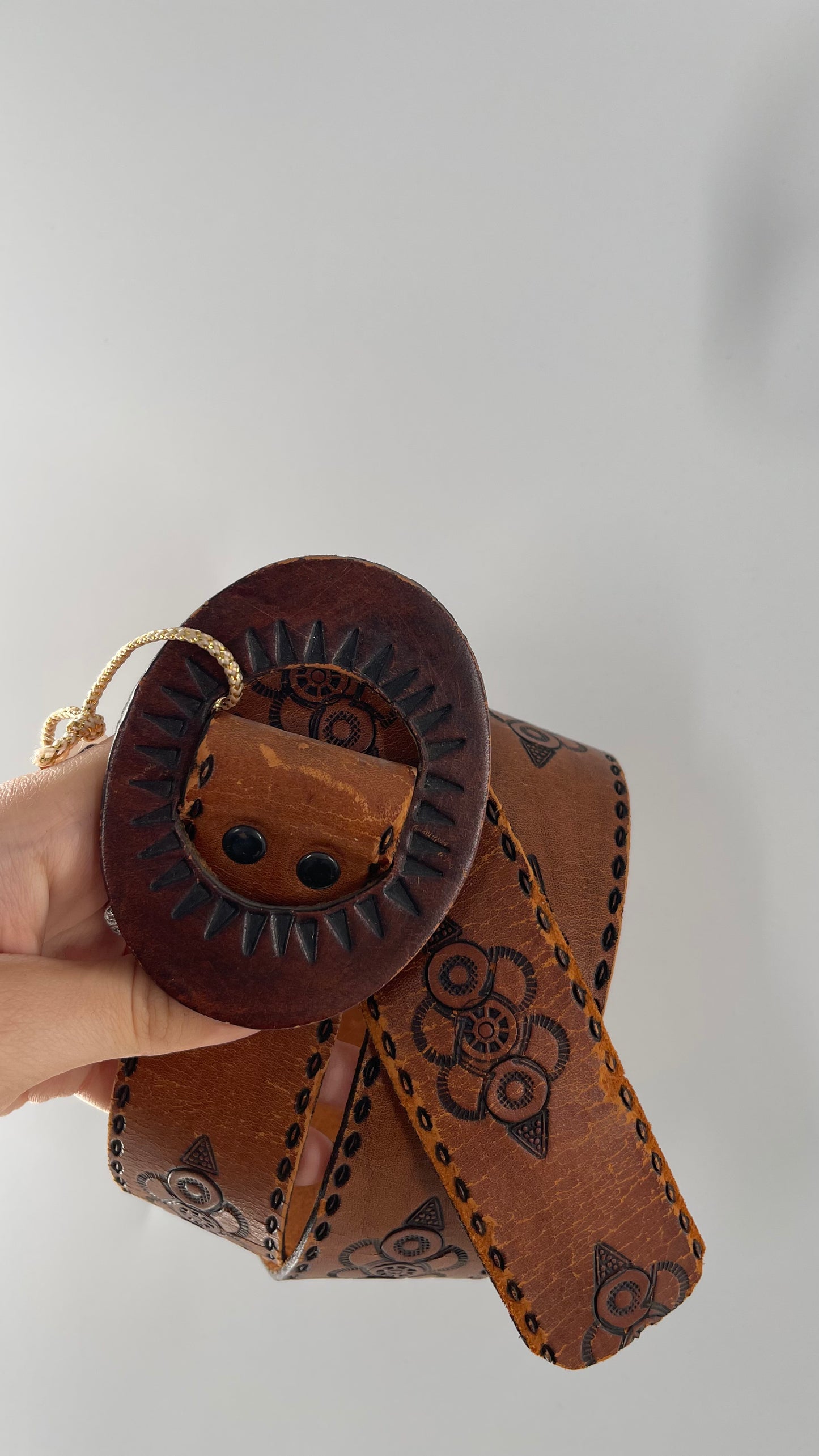 Vintage 70s Hand Tooled HandCrafted Embossed Genuine Leather Belt (S/M)