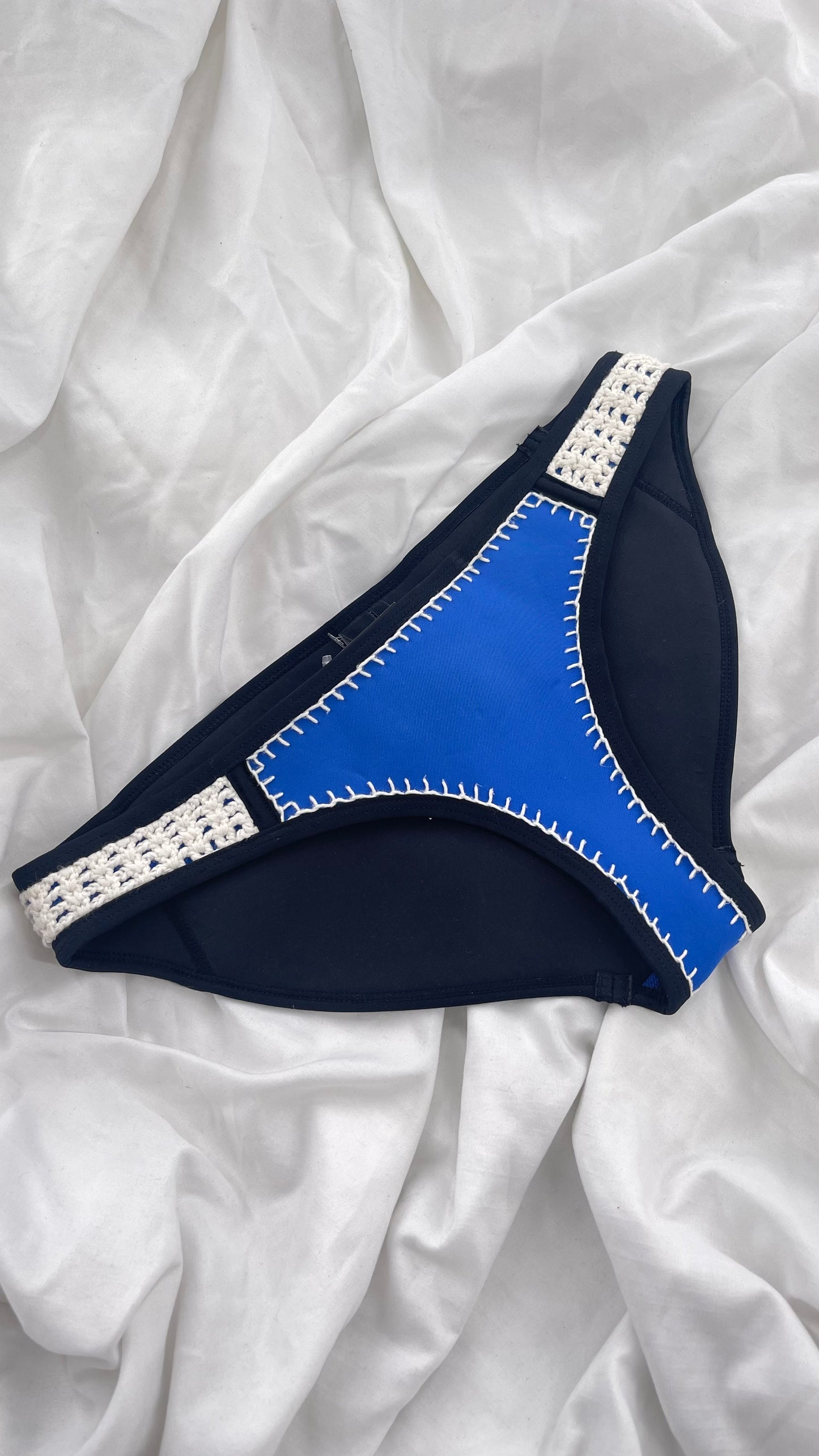 TRIANGL Swim Royal Blue and Black Neoprene Swim Bottoms with Crochet Sides (Small)