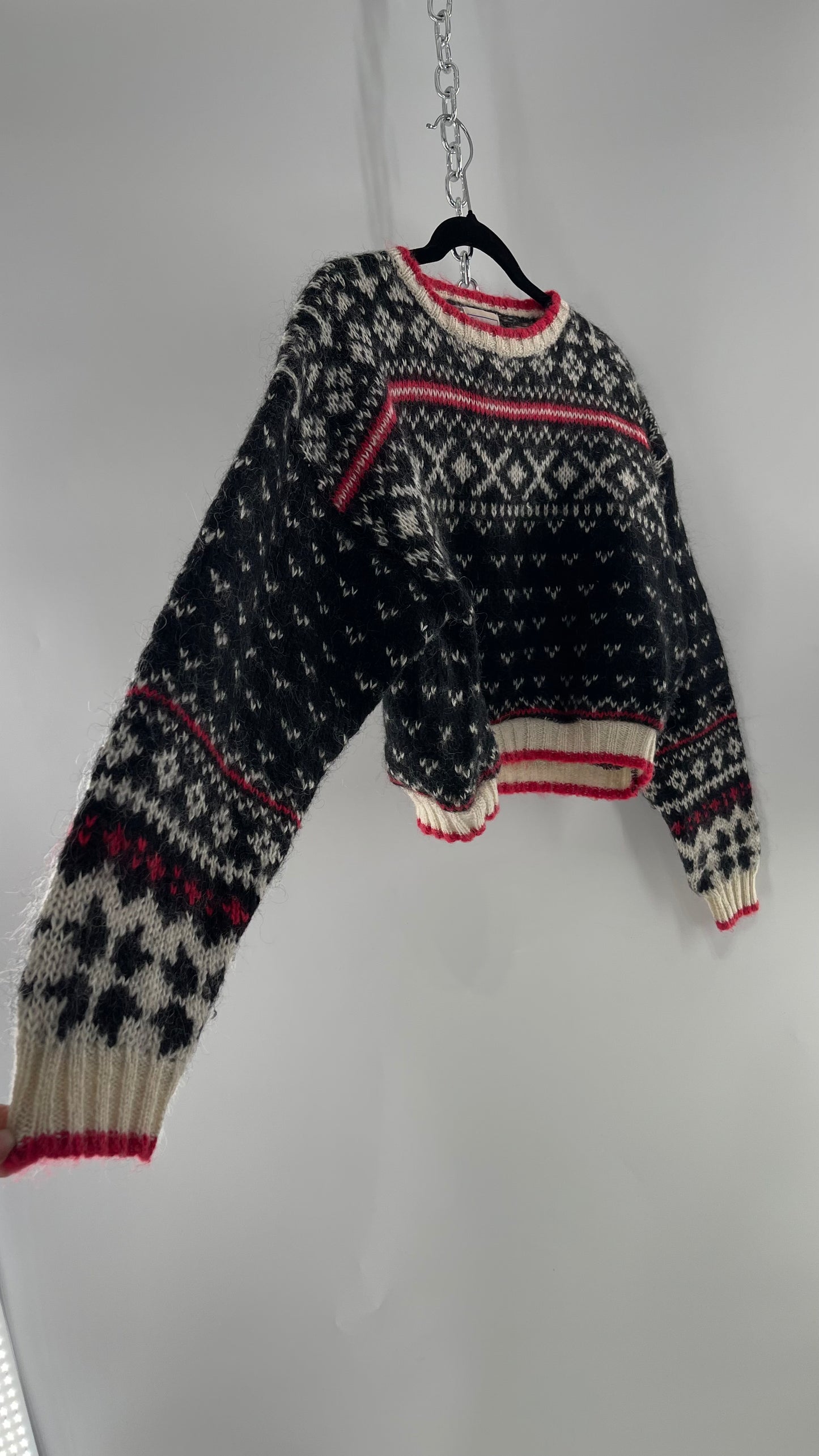 1980s Vintage Wool Black/White/Red Cropped Sweater (Medium)