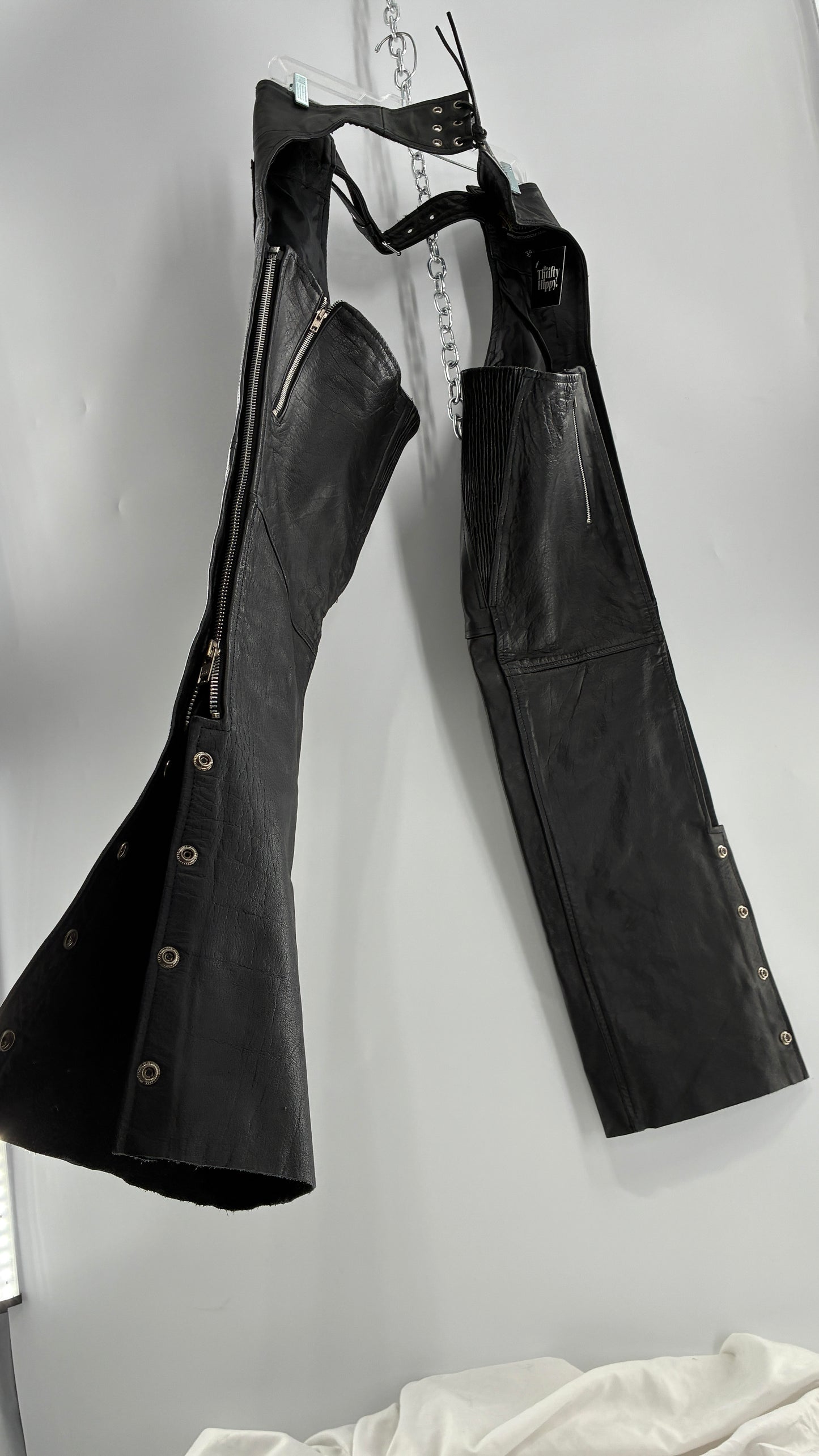 Vintage Xelement Black Genuine Leather Motorcycle Chaps with Side Zipper and Button Closure (34)