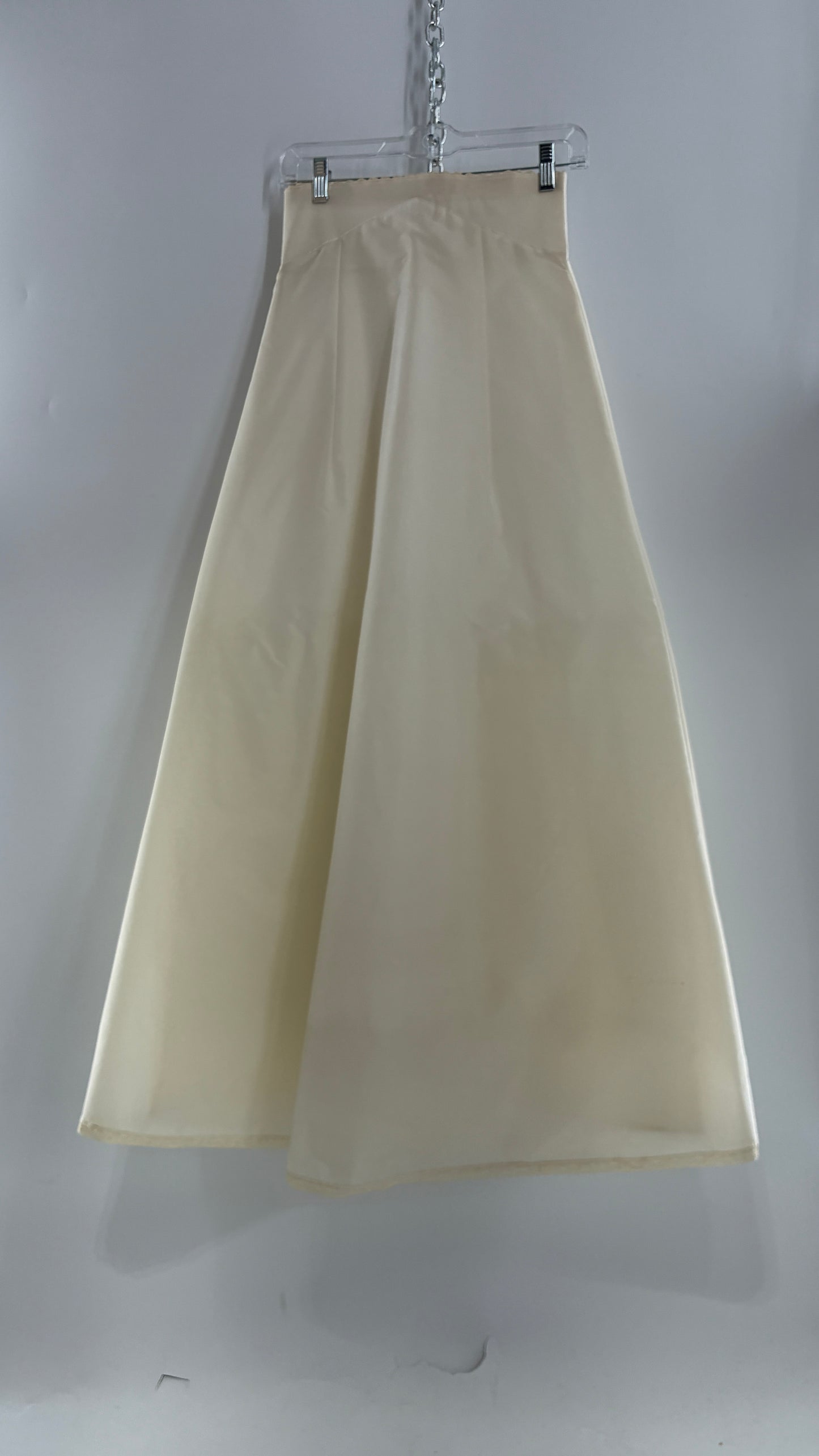 Vintage 1960s Off White Crinoline Style Skirt with Layers of Tulle (Small)