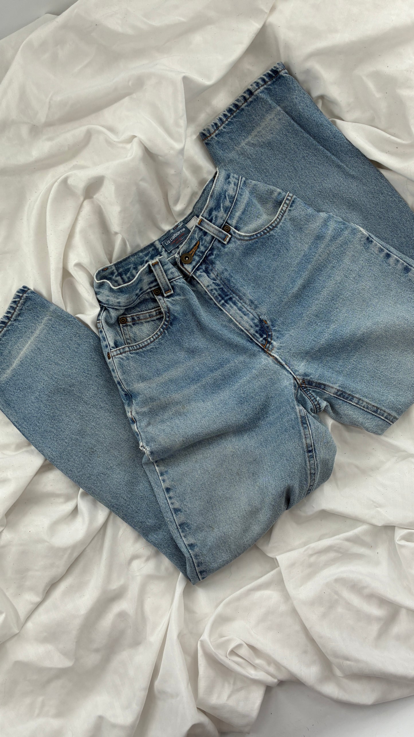 Vintage LIZWEAR Light Wash High Waisted Mom Jeans (4 Petite Short)