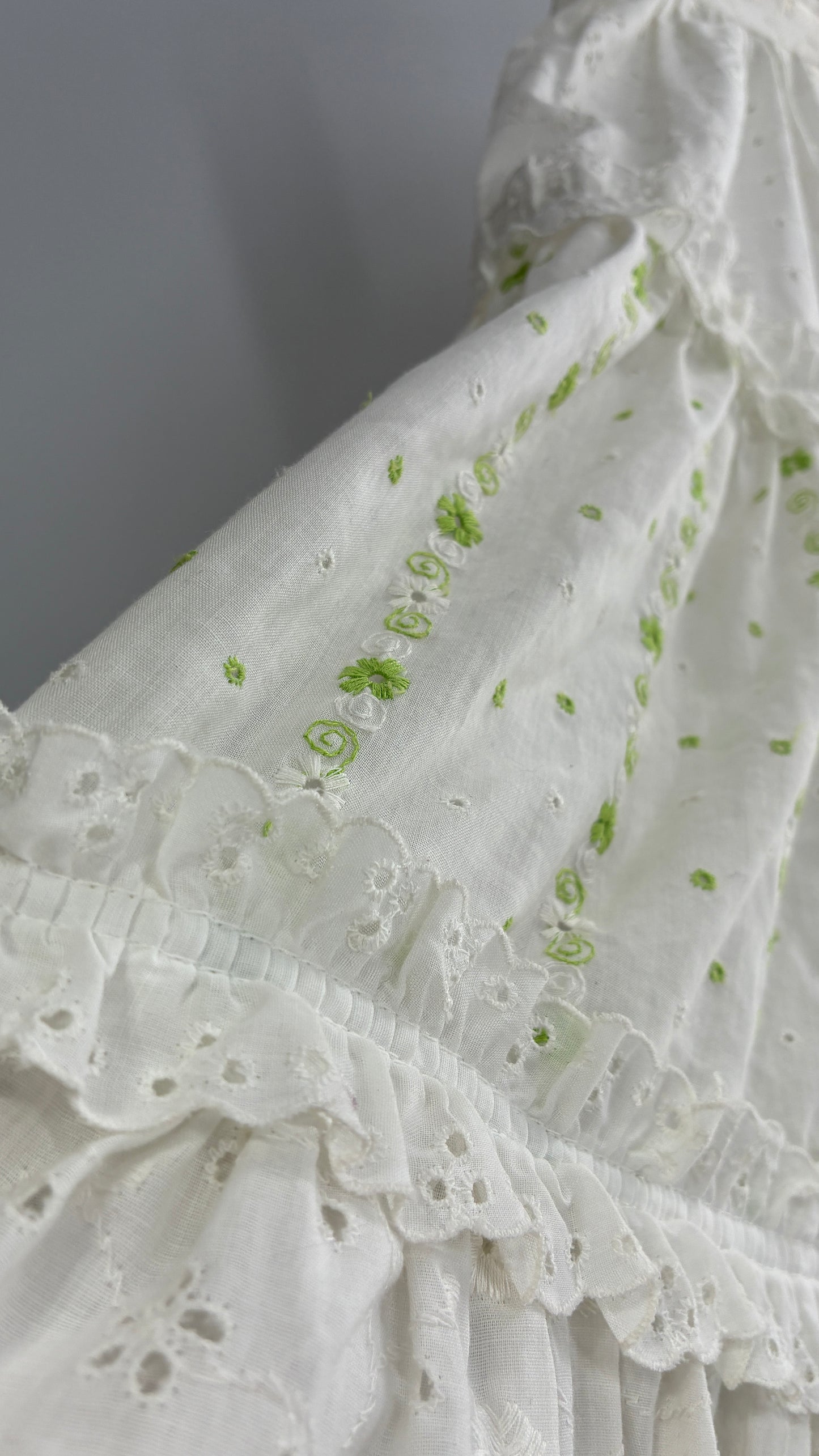 Vintage White Eyelet Lace Tiered Skirt with Ruffled Lace and Green Floral Embroidery (XS)