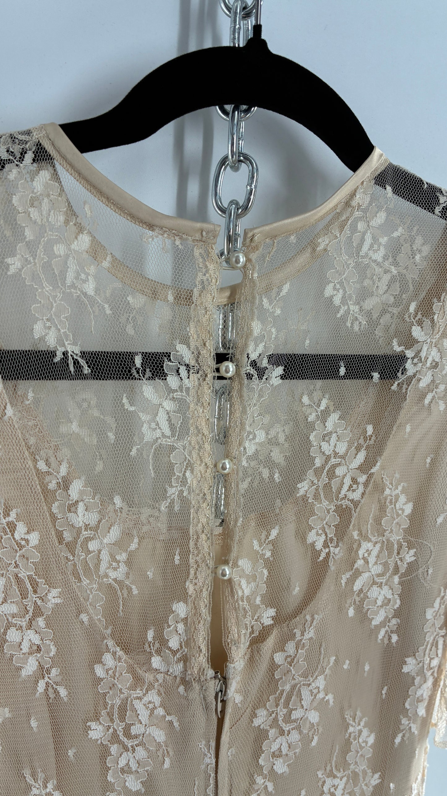 Vintage Ivory Lace Gown with Petal Sleeves, Tiered Hemline (5/6)