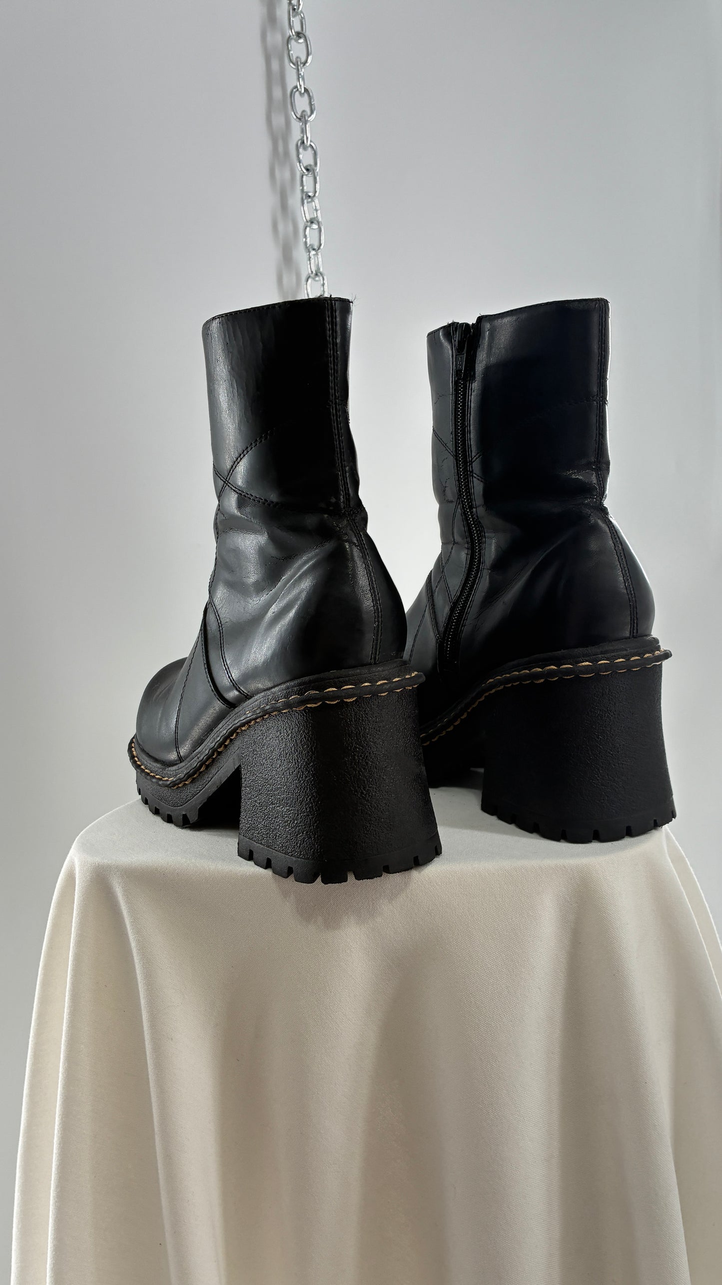 Vintage ROUTE 66 Black Chunky Heel Round Toe Boot (8.5)