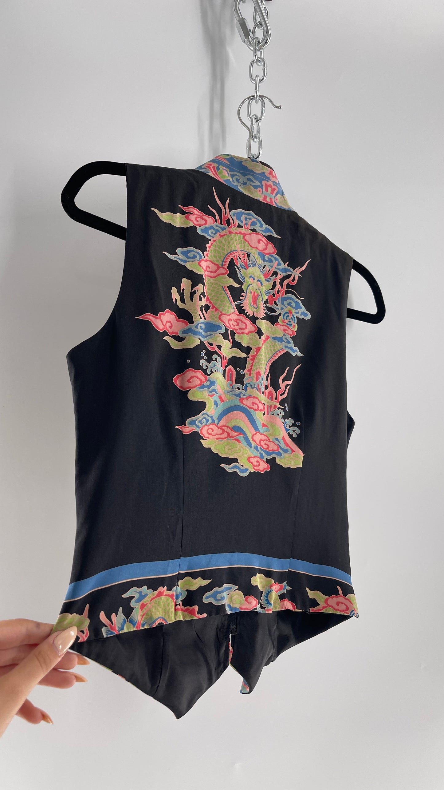 Vintage 1990s TAPP NEW YORK 100% Dragon Graphic Zip Front Crop Sleeveless Vest Top Silk (Medium)