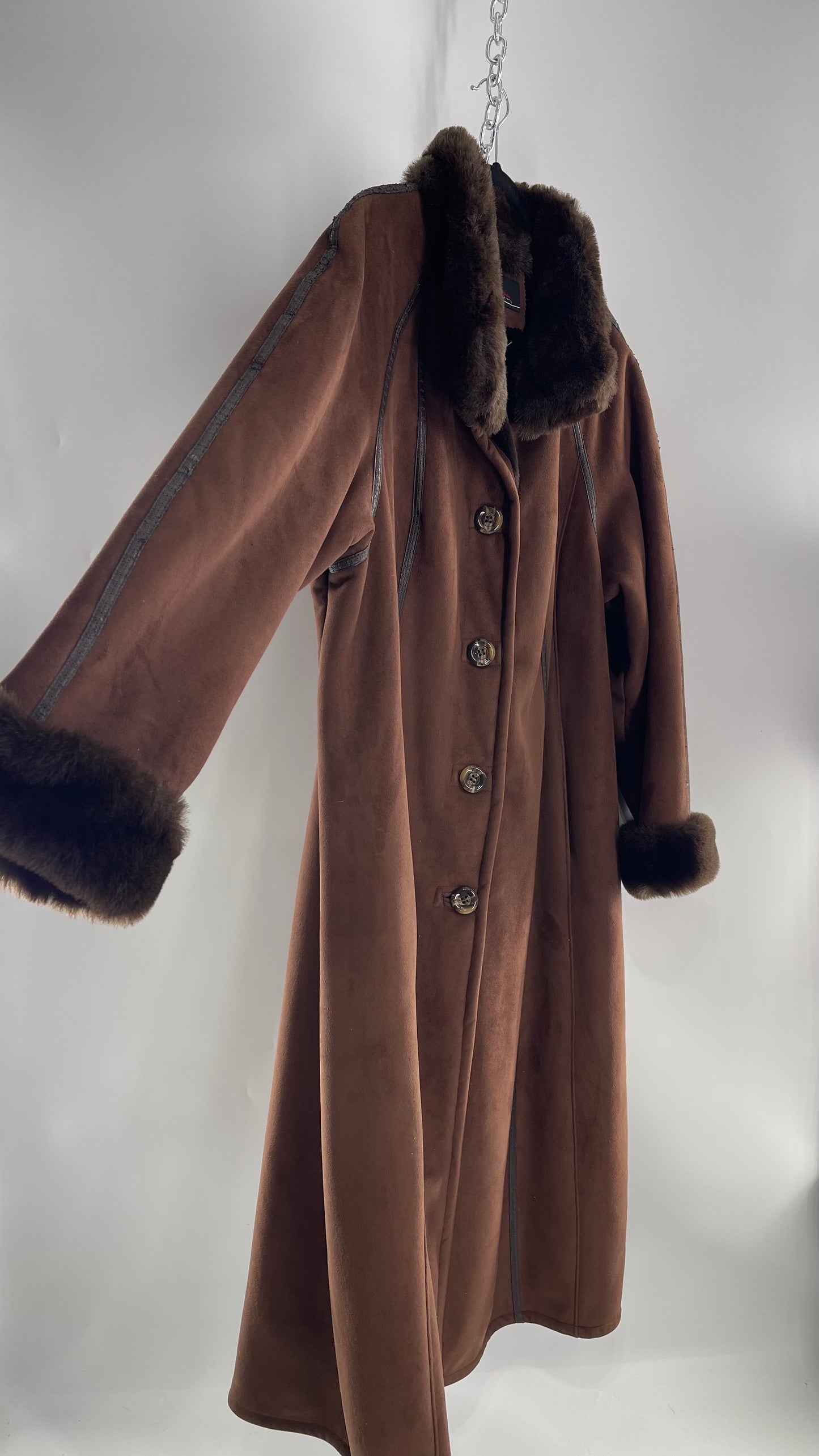 Vintage CG Collection Brown Coat with Faux Leather Piping and Faux Fur Cuffs and Collar (C)(XL)