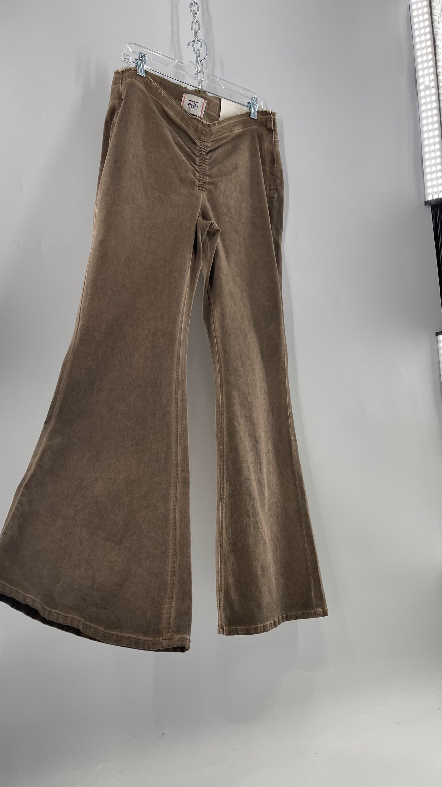BDG Brown Scrunch Front Kick Flare Bell Bottoms with Side Zipper (33)
