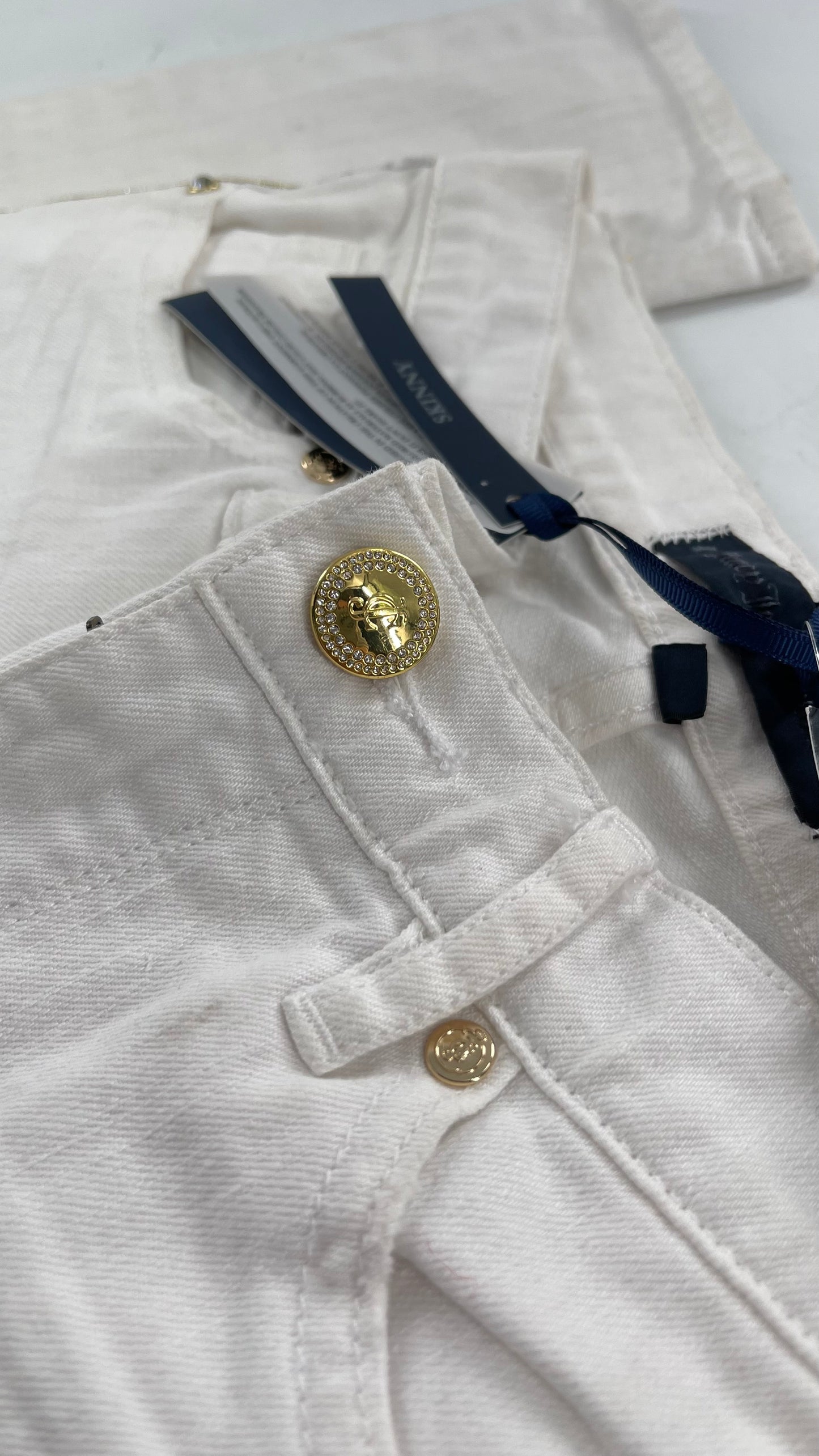 Deadstock Vintage Juicy Couture White Skinny Jeans with Gold Trim and Hardware (25)