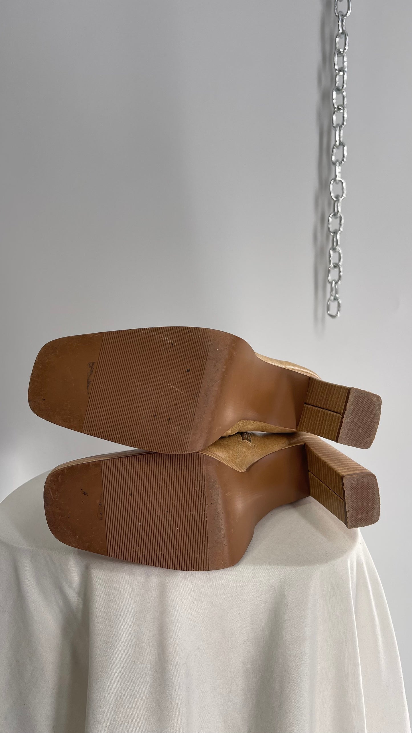 Vintage LEI Tan Square Toe Platform Booties with Stitch Detailing (6.5)