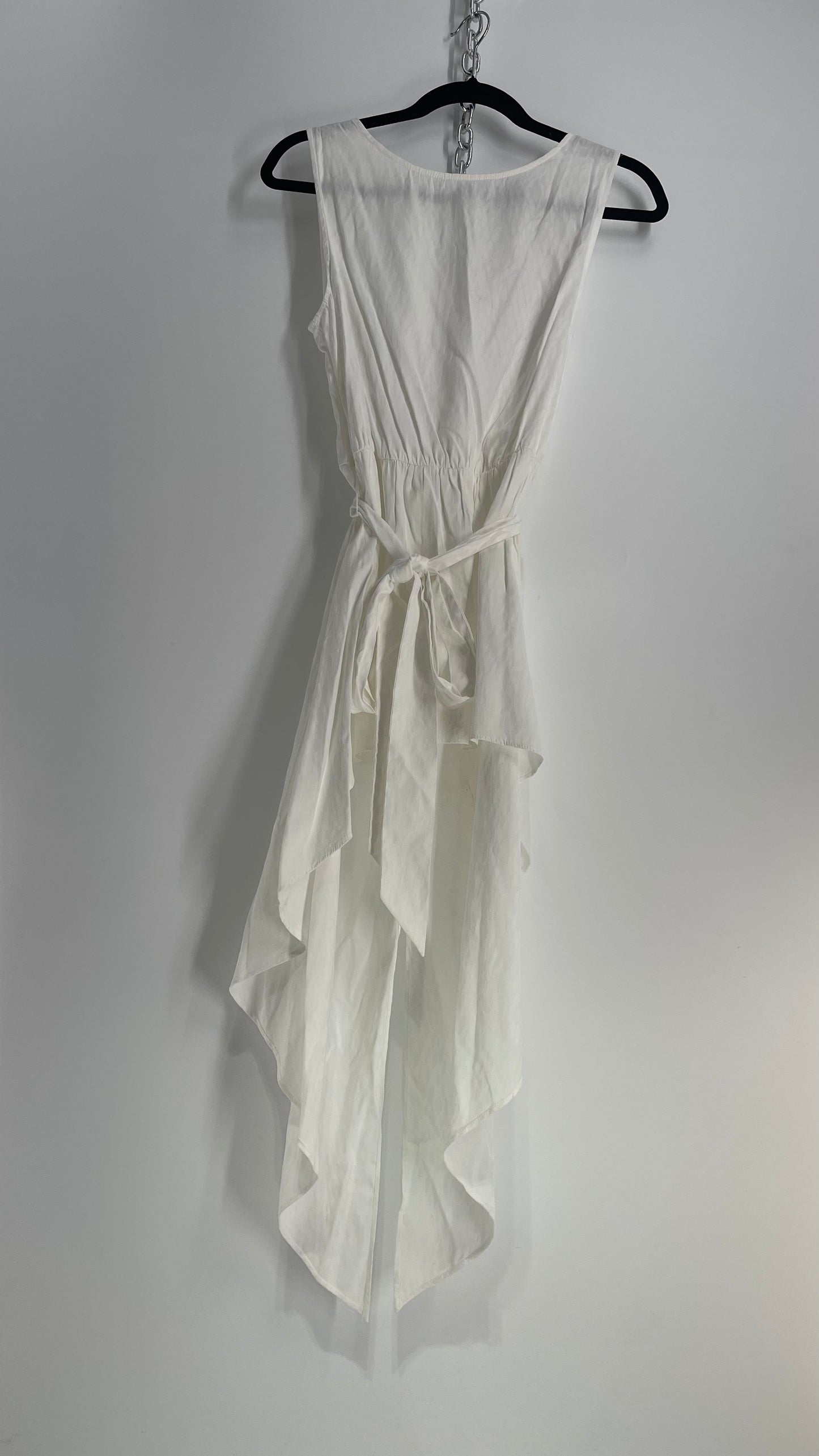 Sachin + Babi Anthropologie White Asymmetrical Hem Tunic Blouse (Medium)