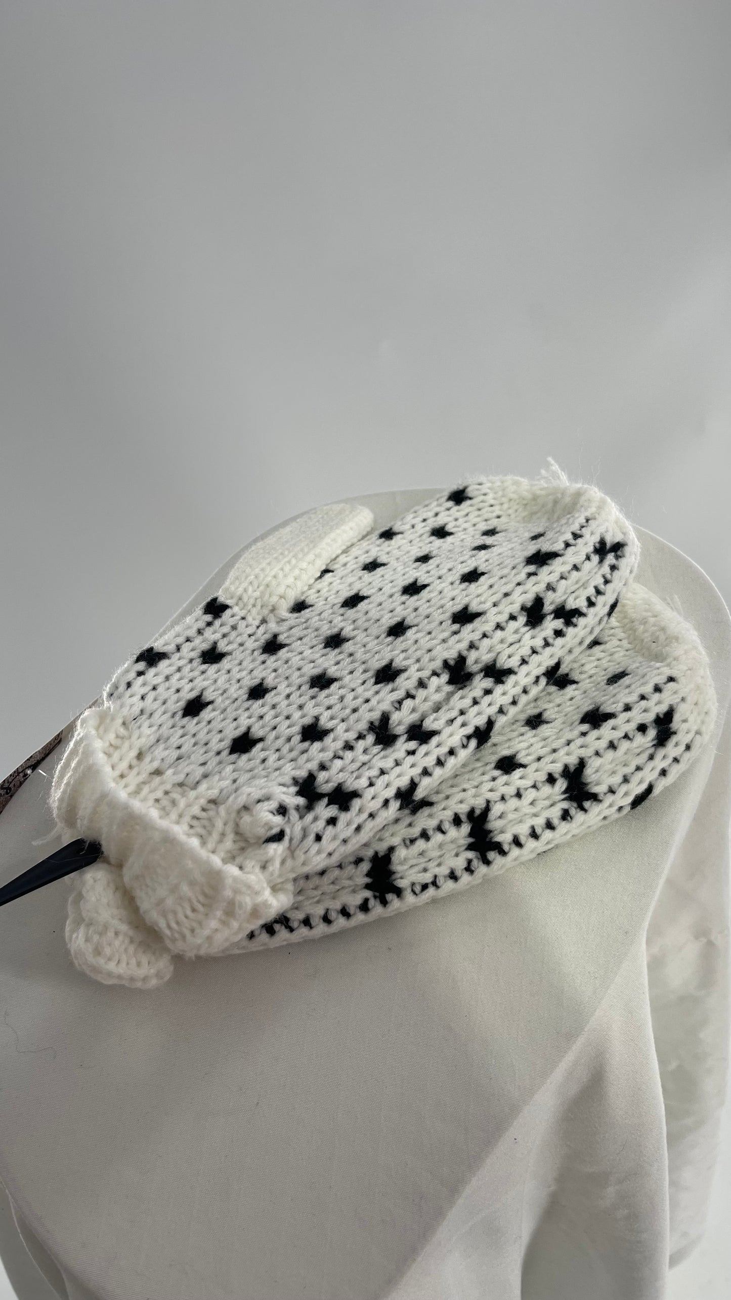 Anthropologie White and Black Knit Mittens