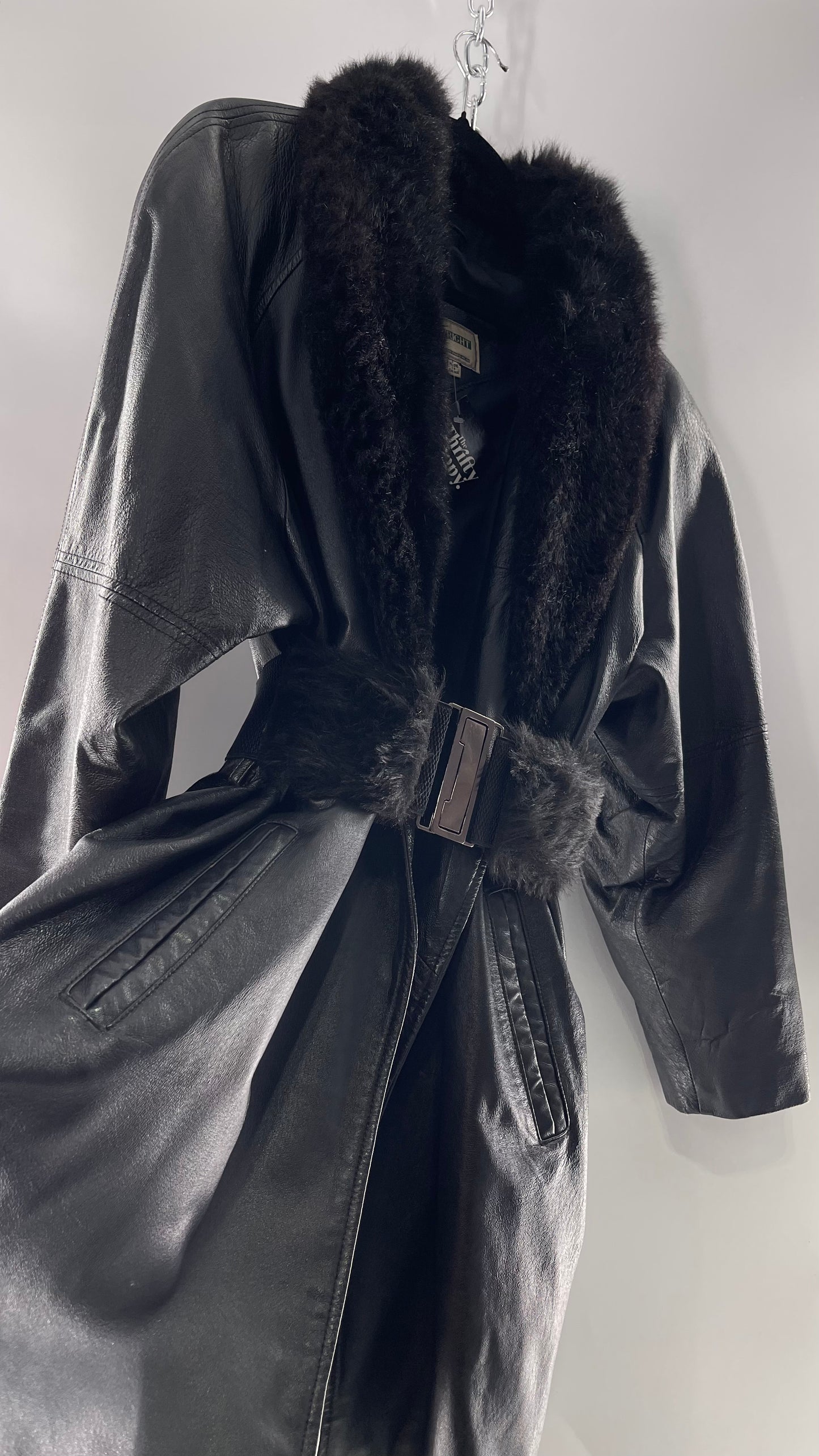 FITZWRIGHT Vintage Black Leather Coat with New Zealand Opposum Fur Collar and Faux Fur Belt (C)(Large)