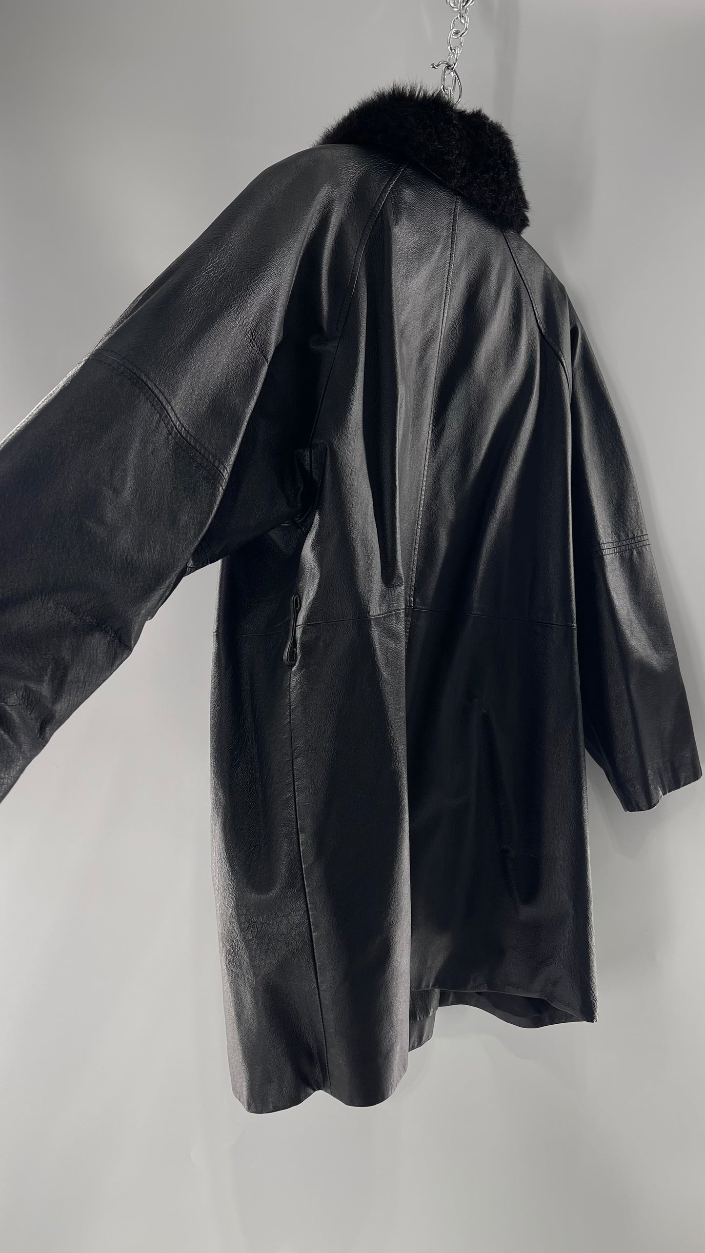 FITZWRIGHT Vintage Black Leather Coat with New Zealand Opposum Fur Collar and Faux Fur Belt (C)(Large)