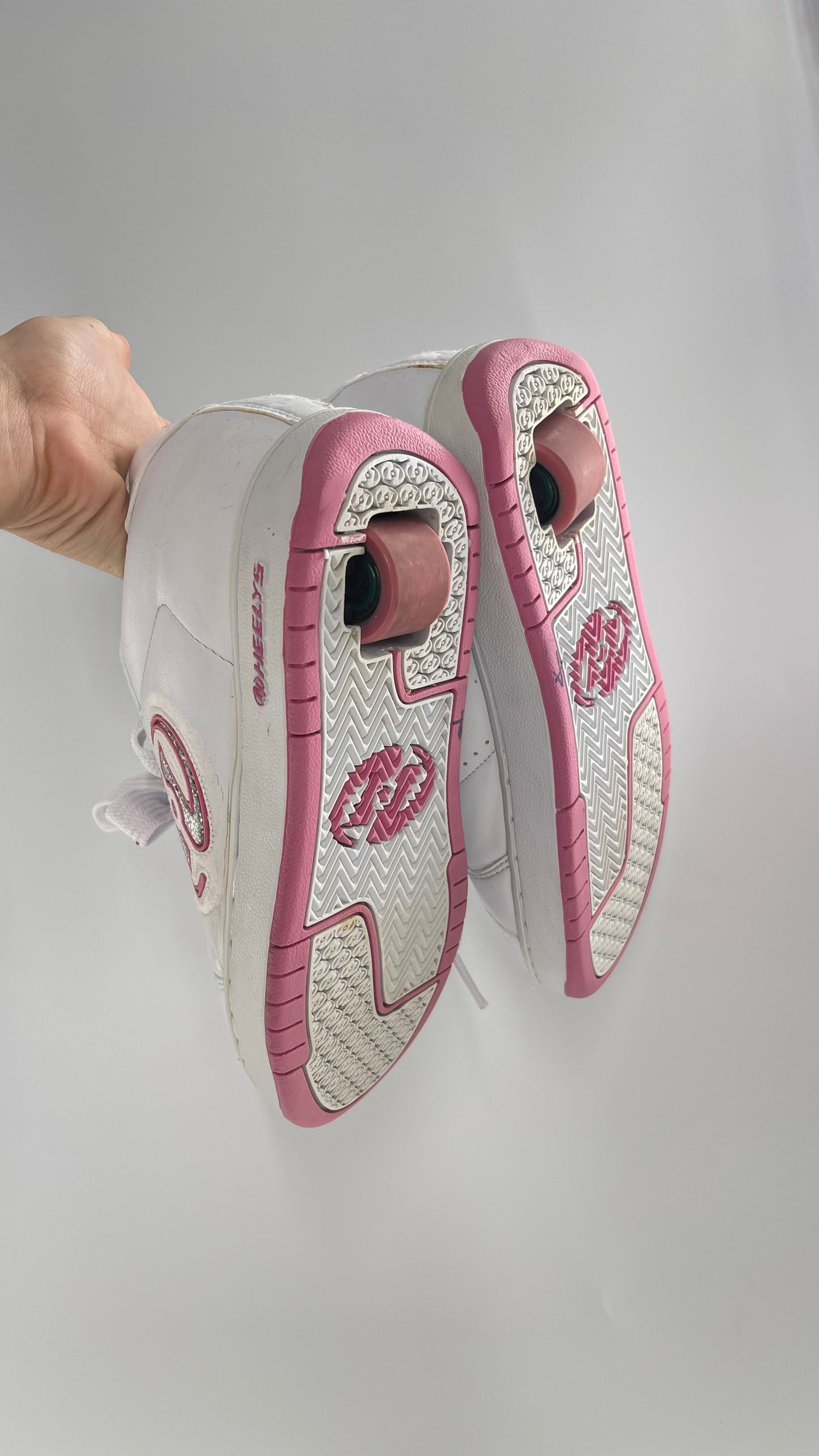 Vintage Scuffed Up White Pink Glitter Heelys (7)