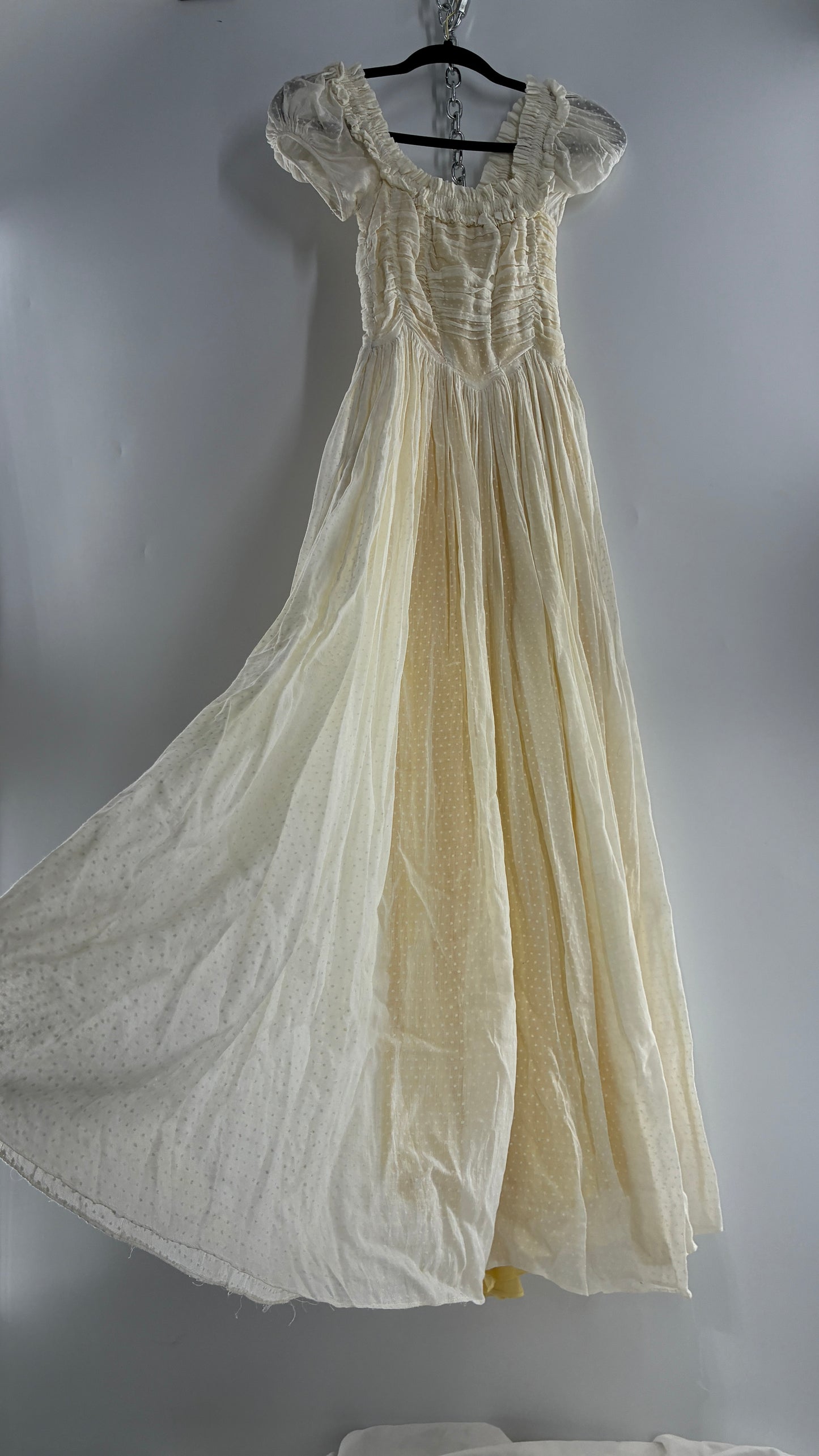 Vintage 1970s Off White Cotton Handmade Maxi Dress with Ruched Bodice, Puff Sleeves, and Polka Dot Texture (XS/S)
