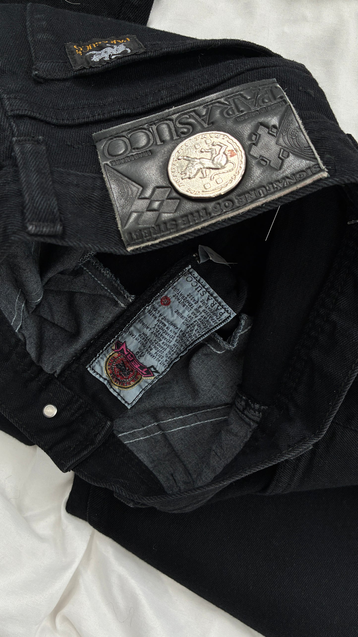 RARE Vintage PARASUCO Black Ultra High Waisted Mom Jean (29)