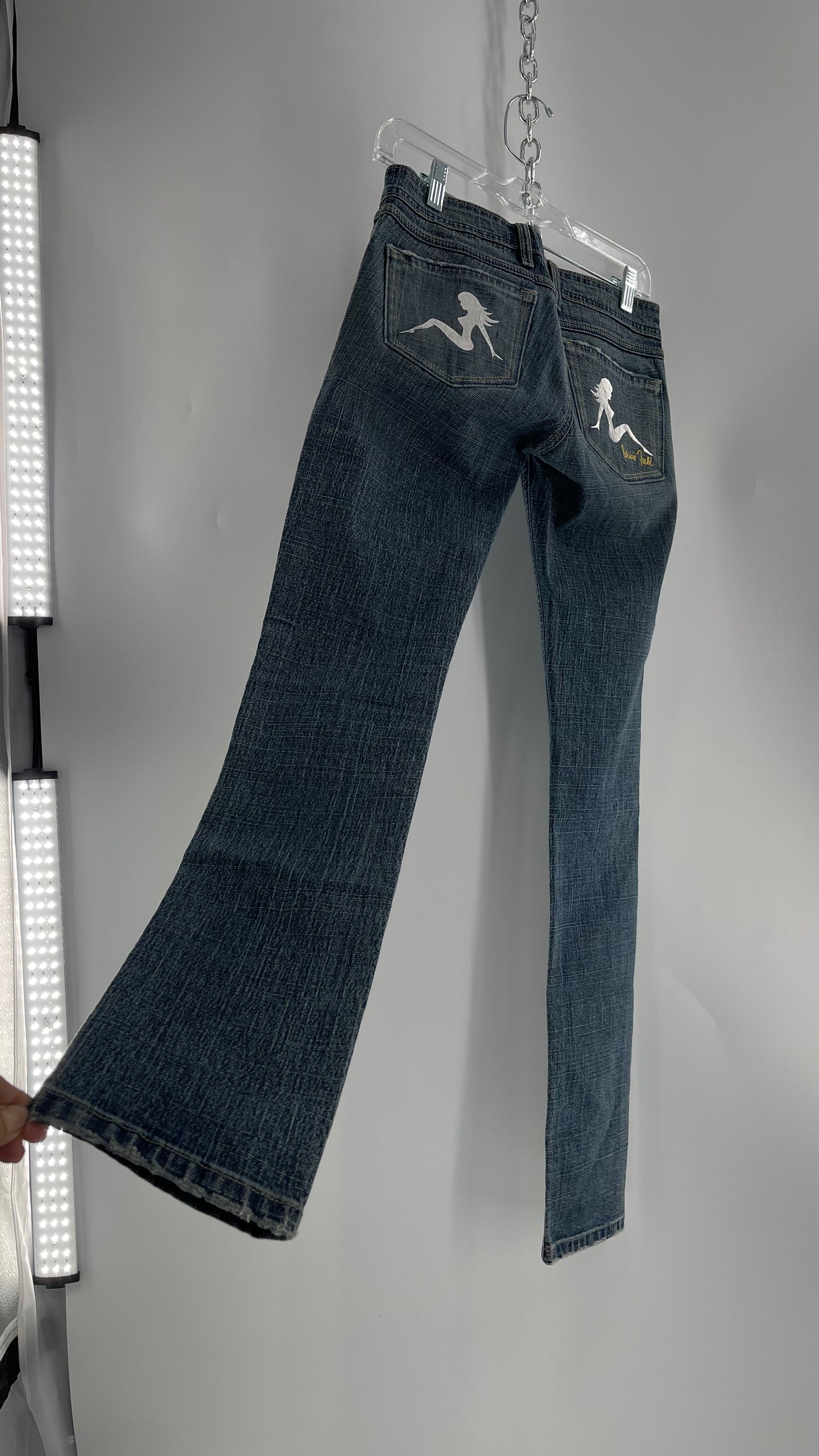 Vintage Smart AS JEANS Light Wash with Silver Metallic Female Posing Silhouette and Paulina Field Embroidery (28)