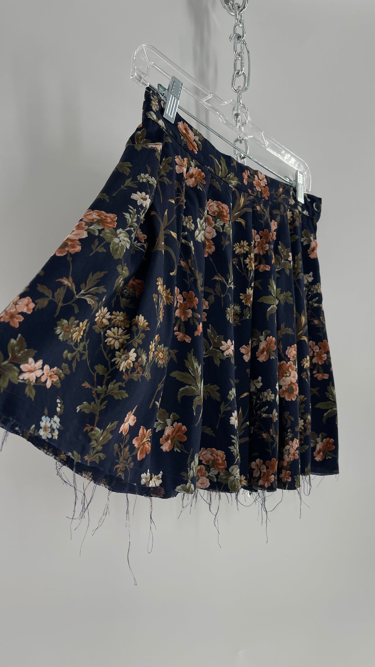 Urban Outfitters Upcycled Renewal Vintage Floral Distressed Pleated Mini Skirt (S)