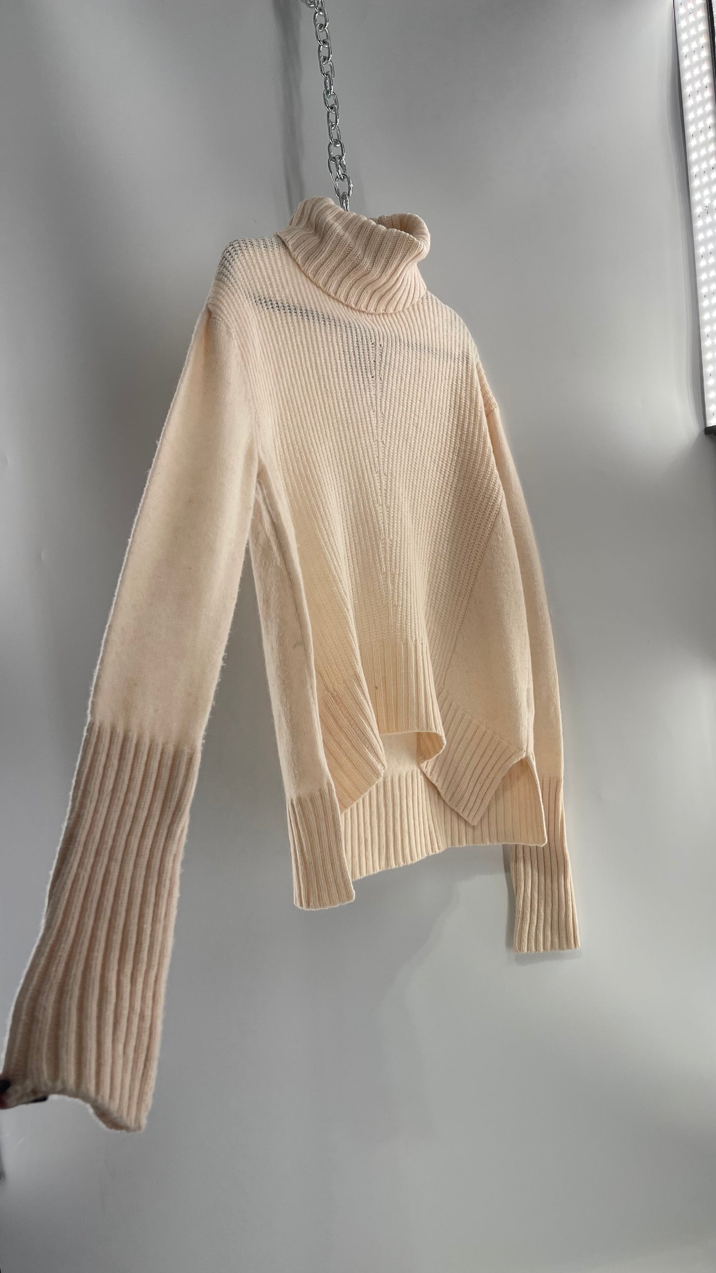 MOTH Anthropologie 80% Wool Ivory Off White Knit Turtle Neck Sweater (Small)